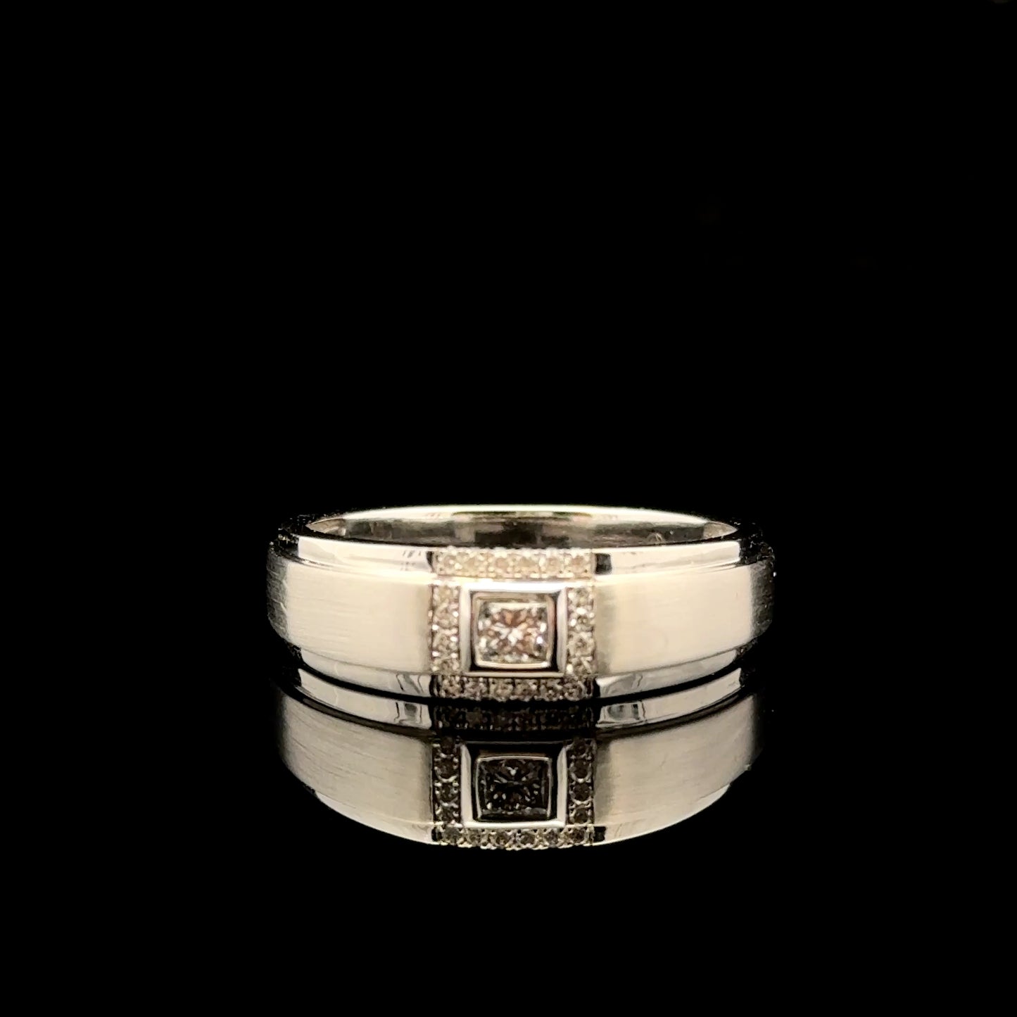 Square Men's 0.25ctw. F/SI1 - 10KW - Natural Diamond - 43498