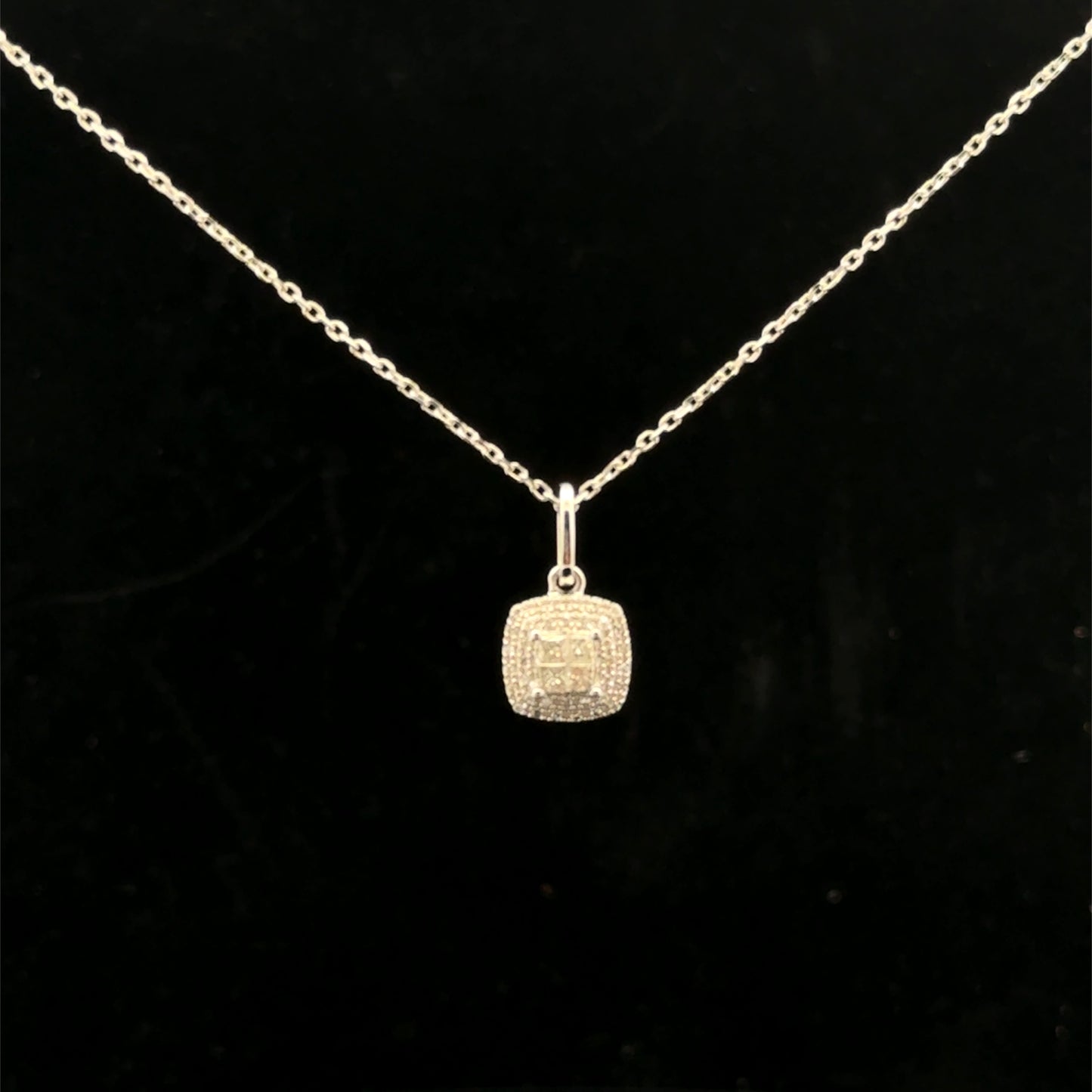 Square Halo 0.25ctw. G/SI2 - 10KW - Natural Diamond - 43504