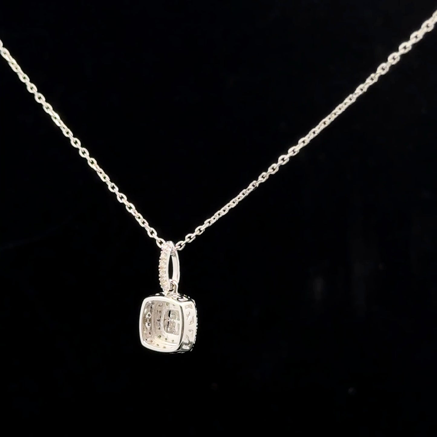 Square Halo 0.25ctw. G/SI2 - 10KW - Natural Diamond - 43504
