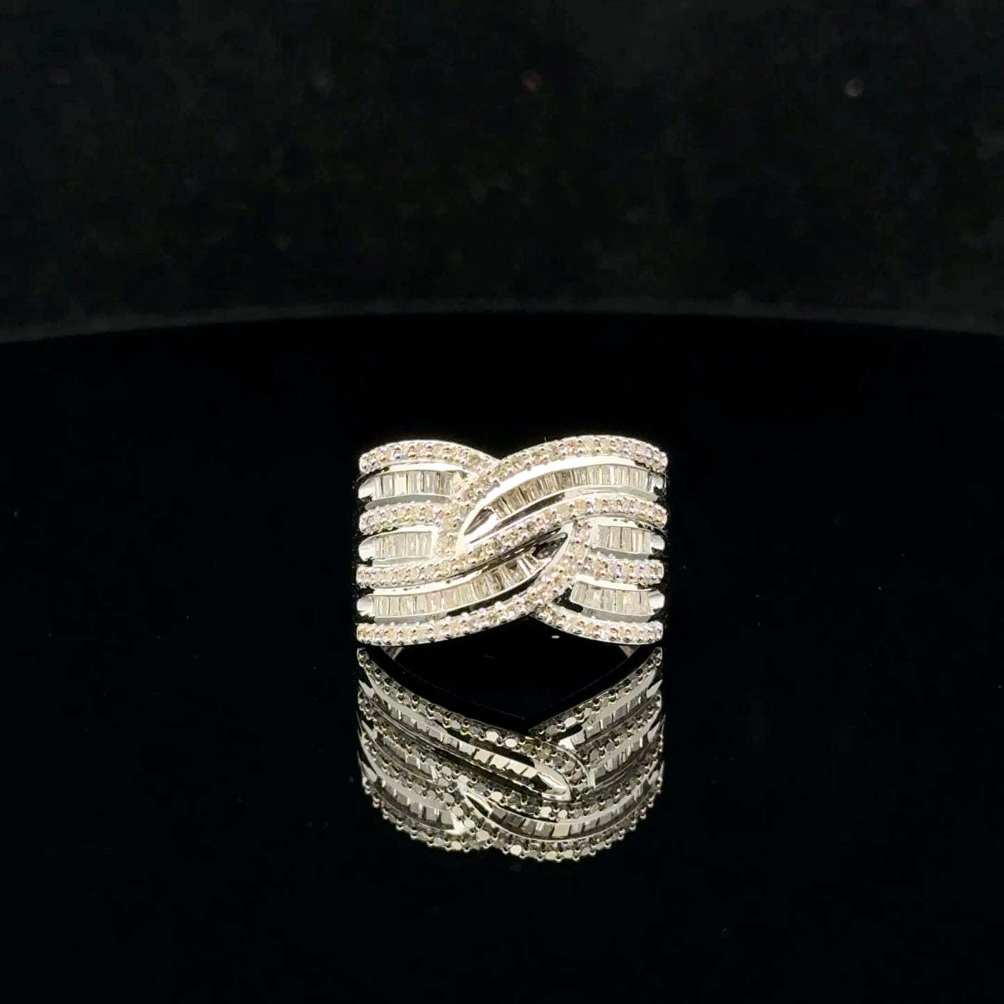 Interlock 0.50ctw. G/SI2. - 10KW - Natural Diamond