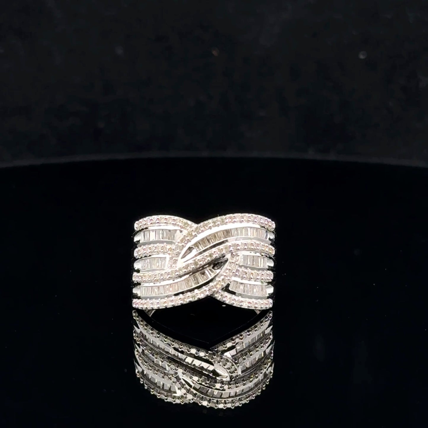 Interlock 0.50ctw. G/SI2. - 10KW - Natural Diamond