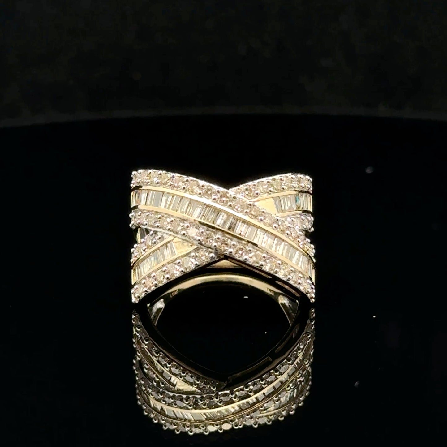 Woven X 2ctw. G/SI2 - 10KY - Natural Diamond