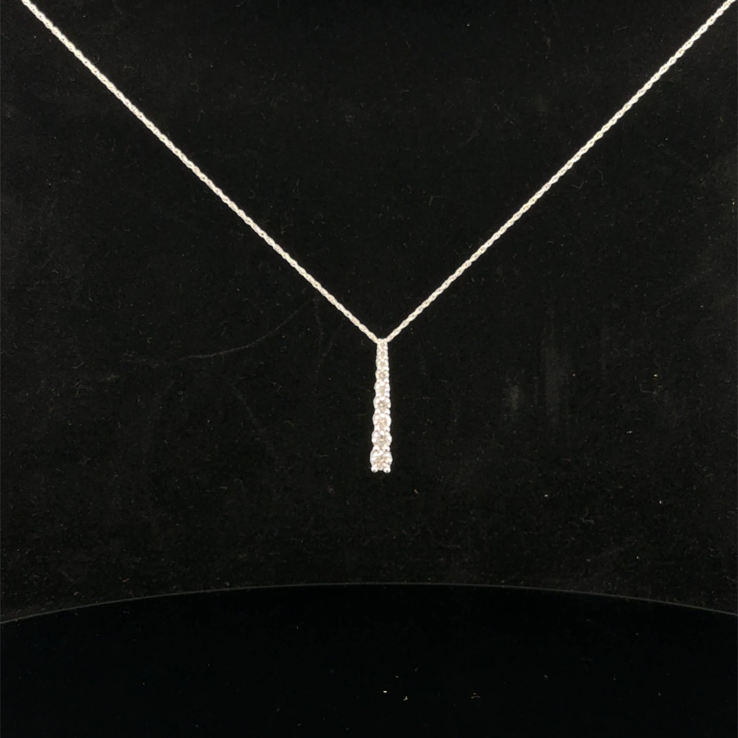 Graduated Drop 0.50ctw. F/SI2 - 10KW - Natural Diamond - 51014