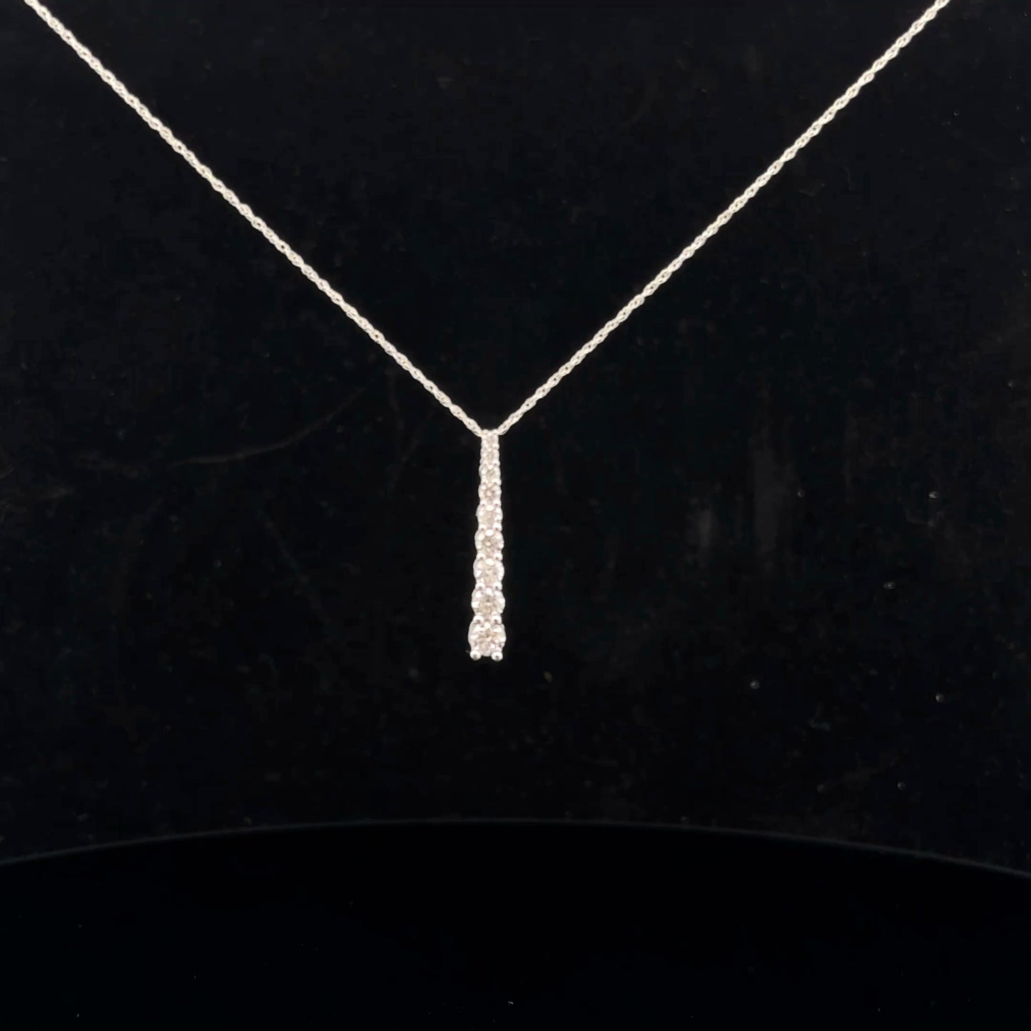 Graduated Drop 0.50ctw. F/SI2 - 10KW - Natural Diamond - 51014