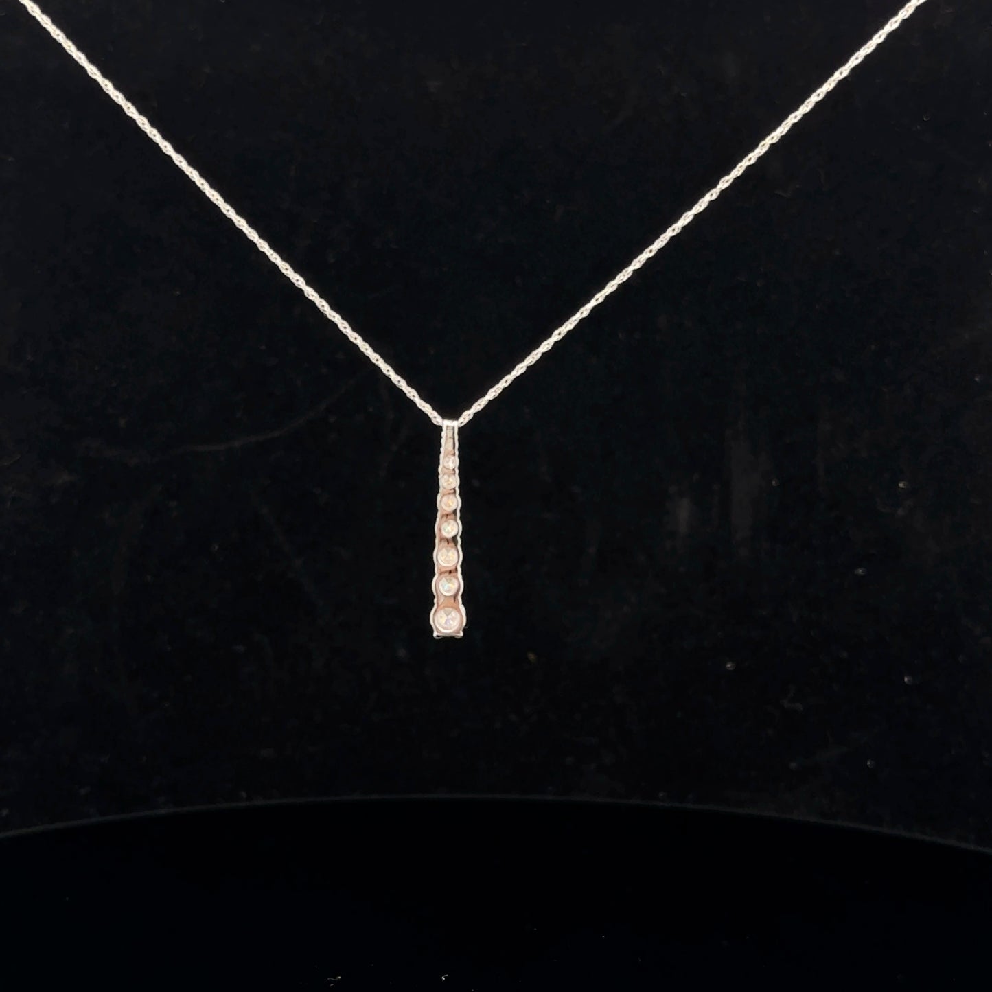 Graduated Drop 0.50ctw. F/SI2 - 10KW - Natural Diamond - 51014