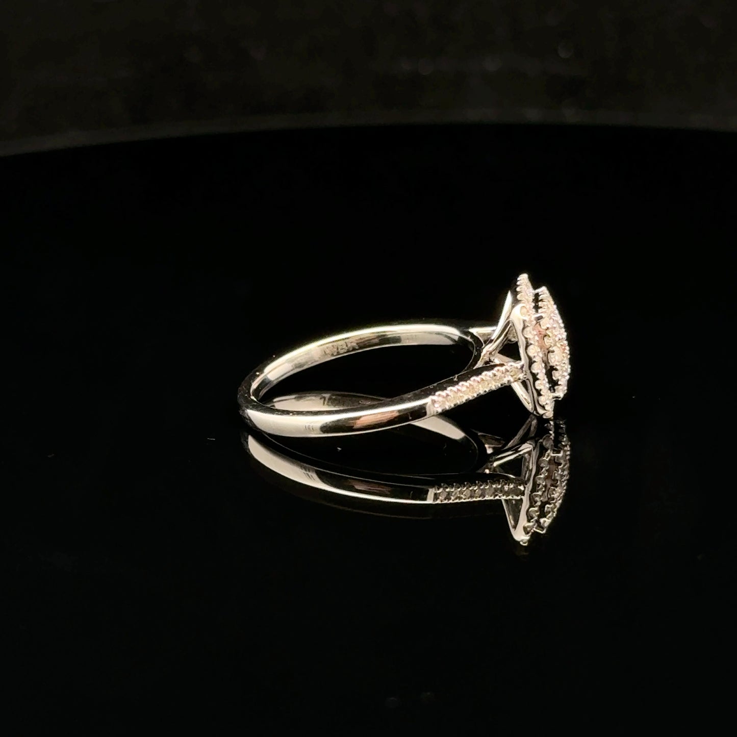 Square Halo 0.50ctw. H/I2. - 10KW - Natural Diamond
