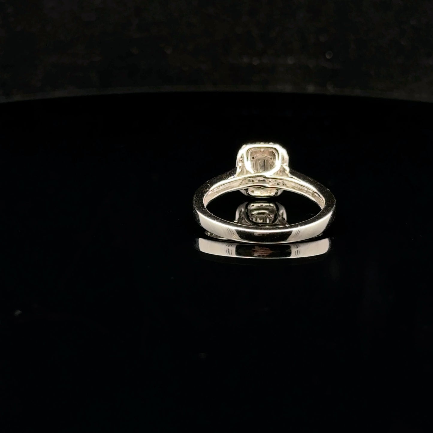 Baguette Halo 0.50ct. G/SI2 - 10KW - Natural Diamond