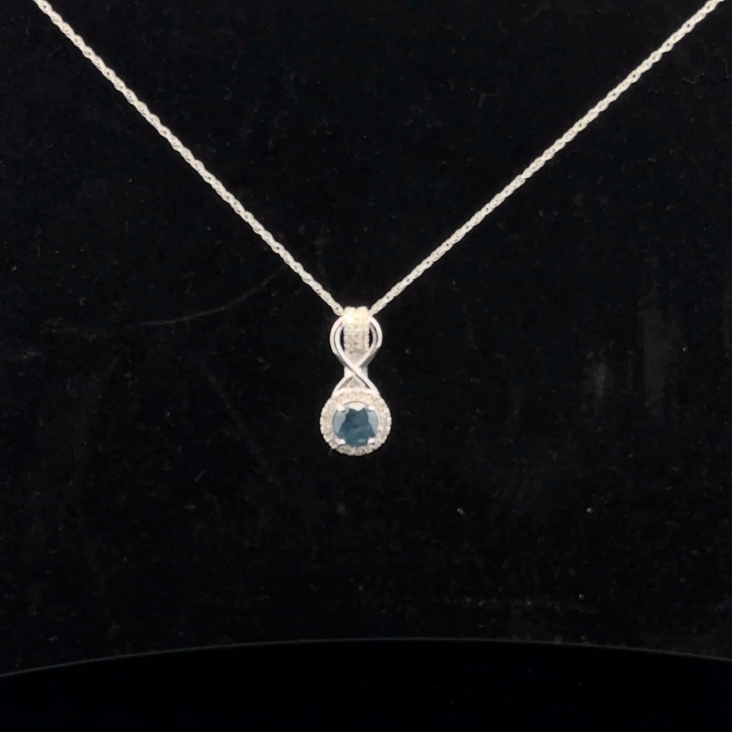 Round Halo 0.50ct. 0.12ctw. - 10KW - Natural Sapphire - 51041