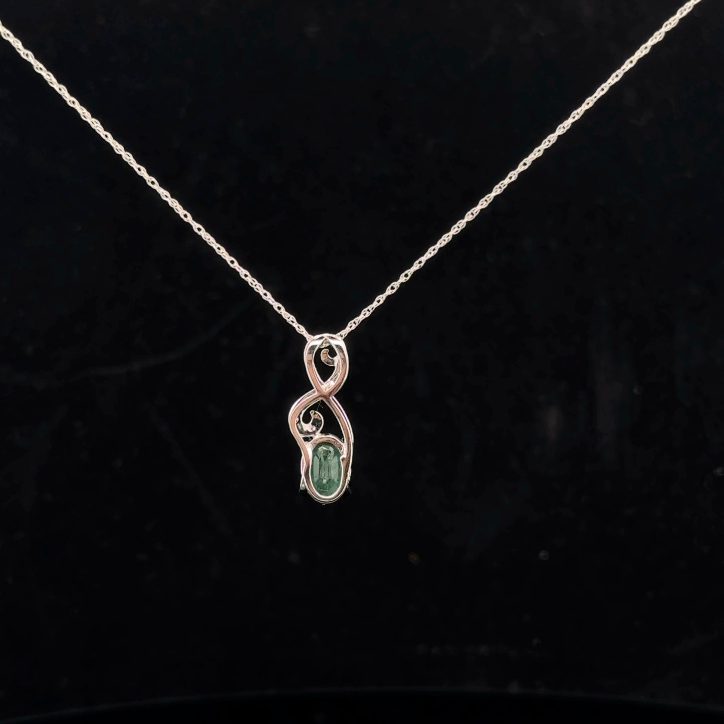 Infinity Oval 1ct. 0.08ctw. - 10KW - Natural Emerald - 51048