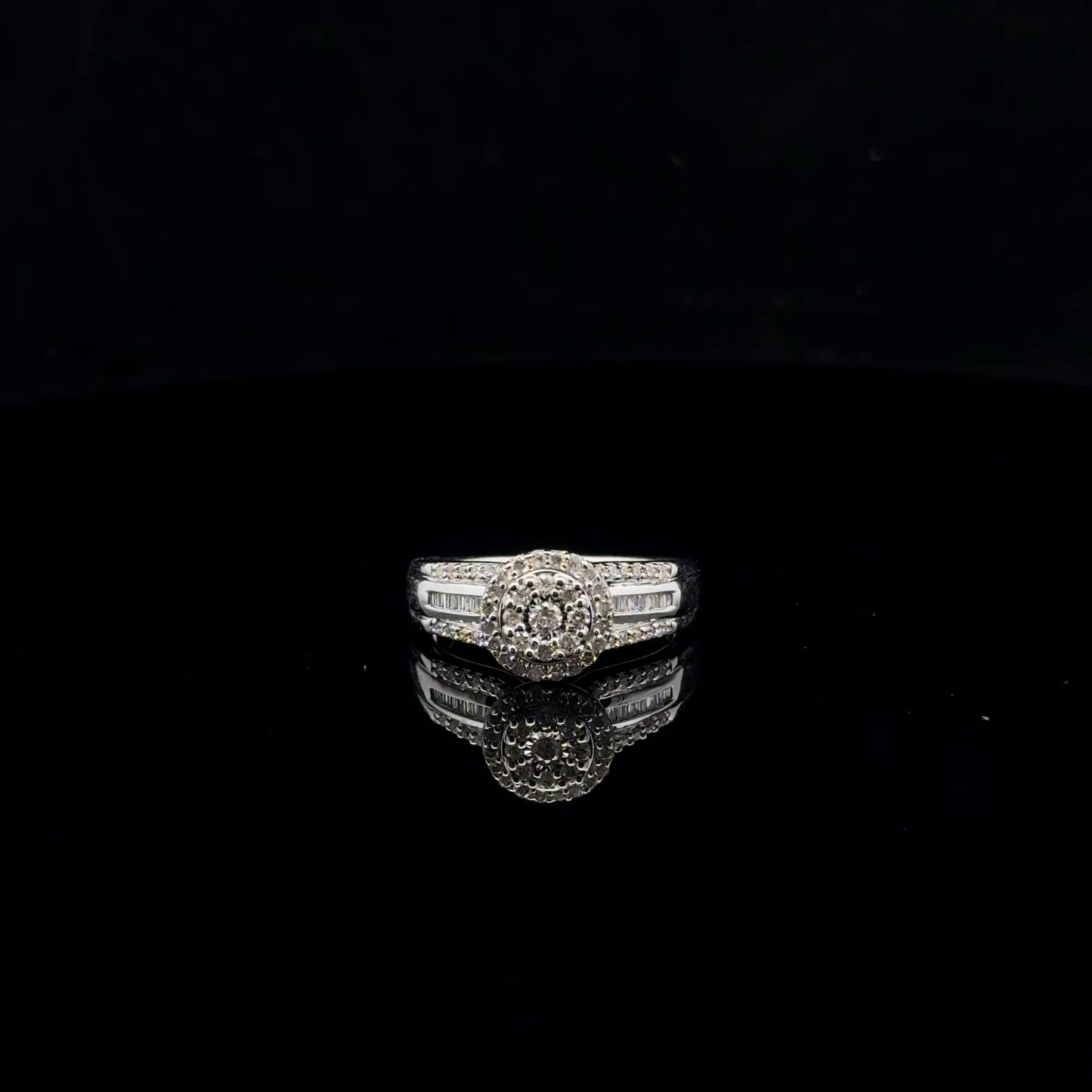 Wide Halo 0.50ctw. G/I1. - 10KW - Natural Diamond