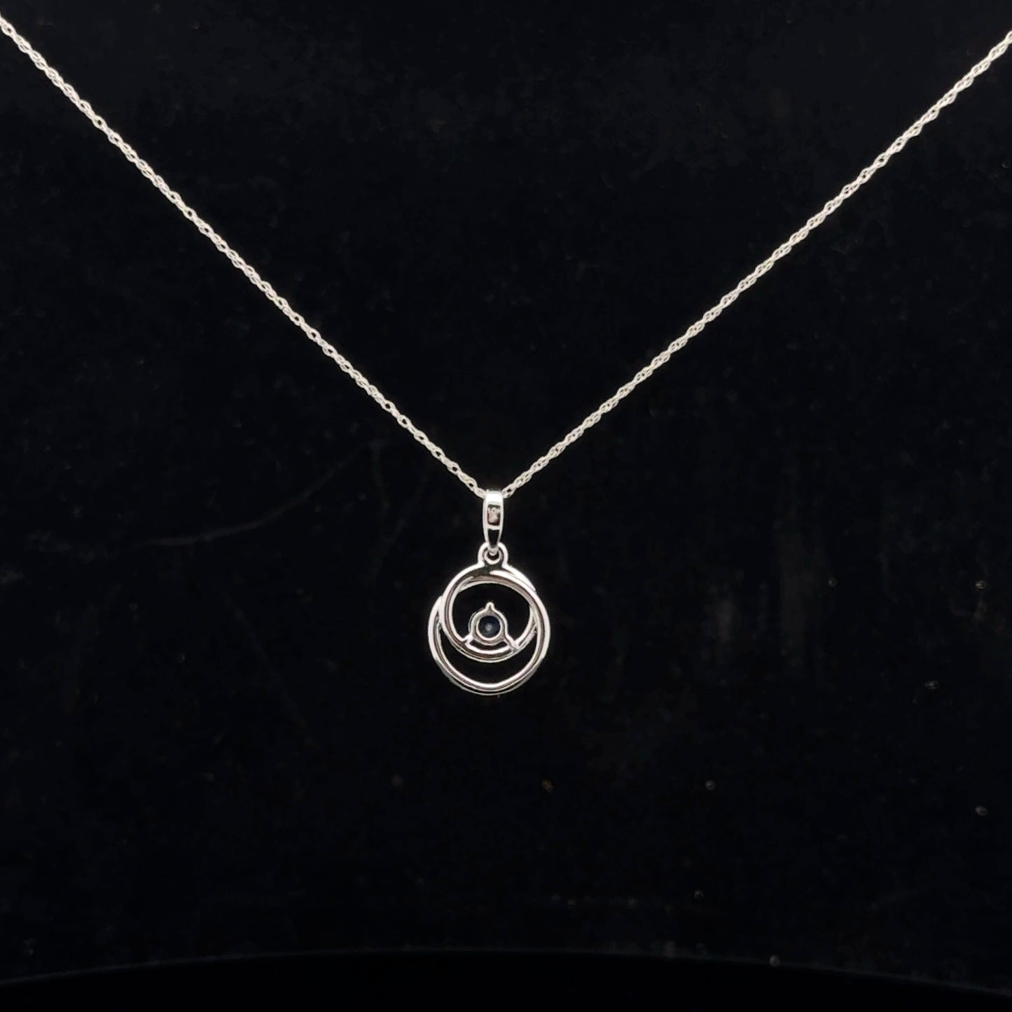 Double Circle 0.25ct. 0.10ctw. - 10KW - Natural Sapphire - 51043