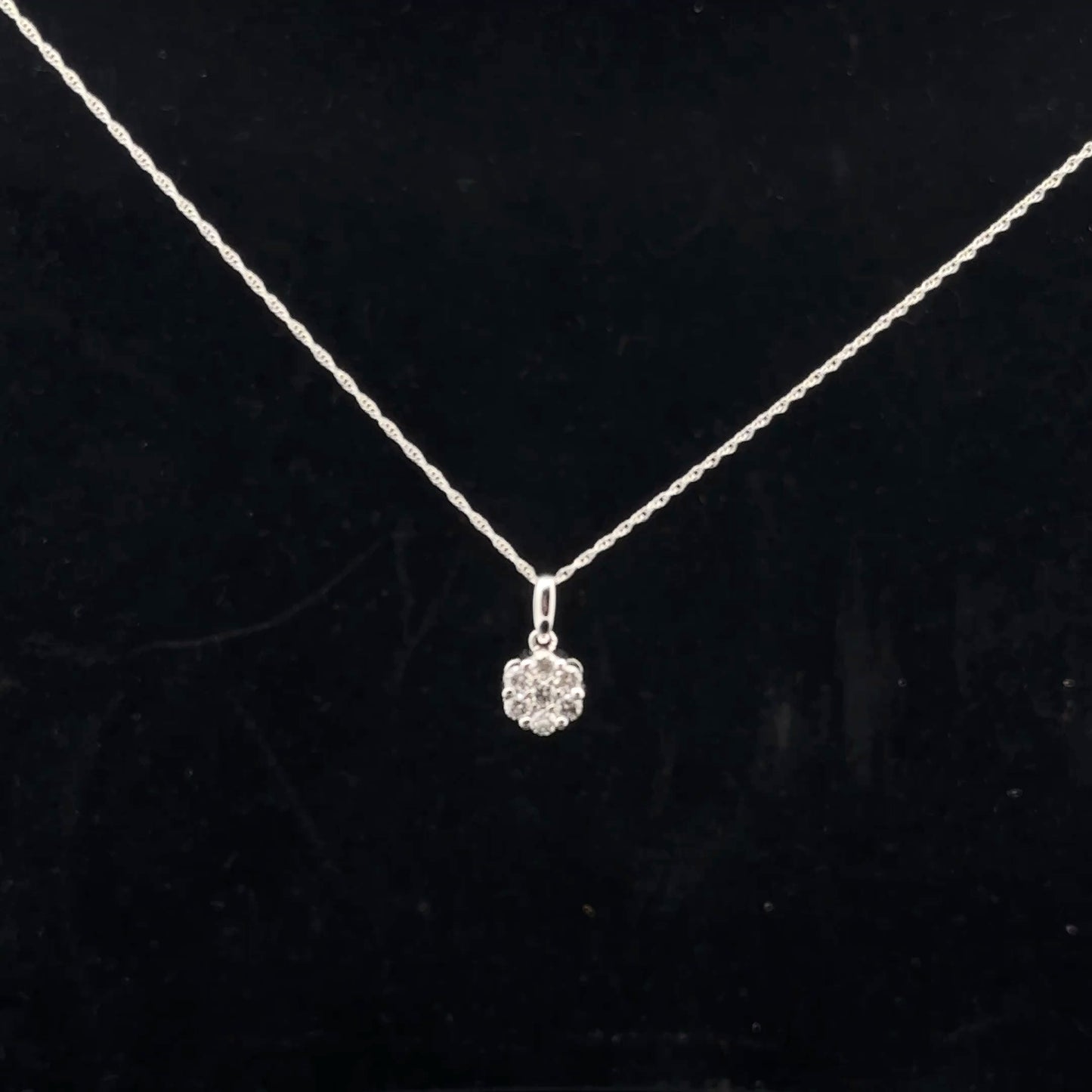 7 Flower 0.25ctw. G/SI2 - 10KW - Natural Diamond - 51046