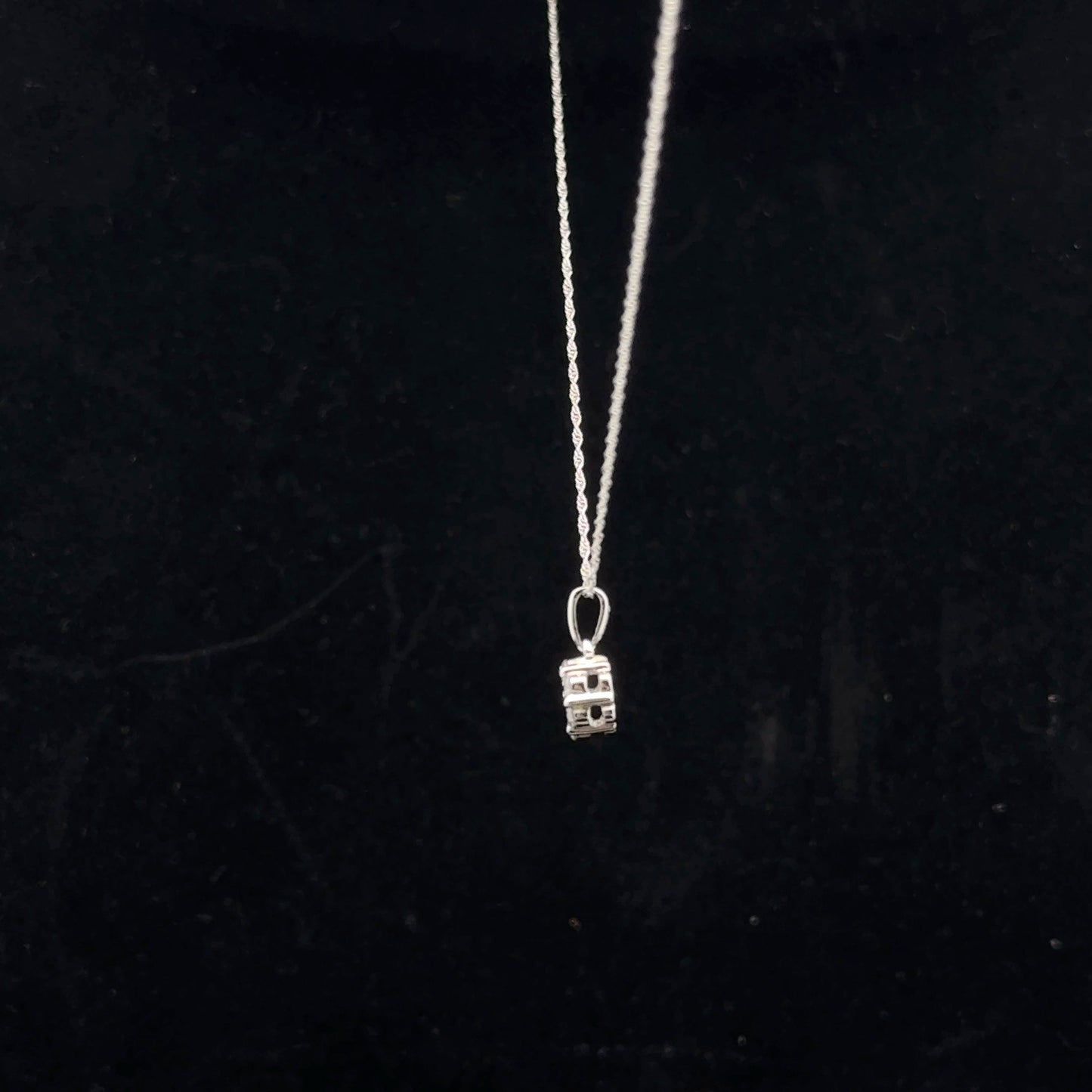 7 Flower 0.25ctw. G/SI2 - 10KW - Natural Diamond - 51046