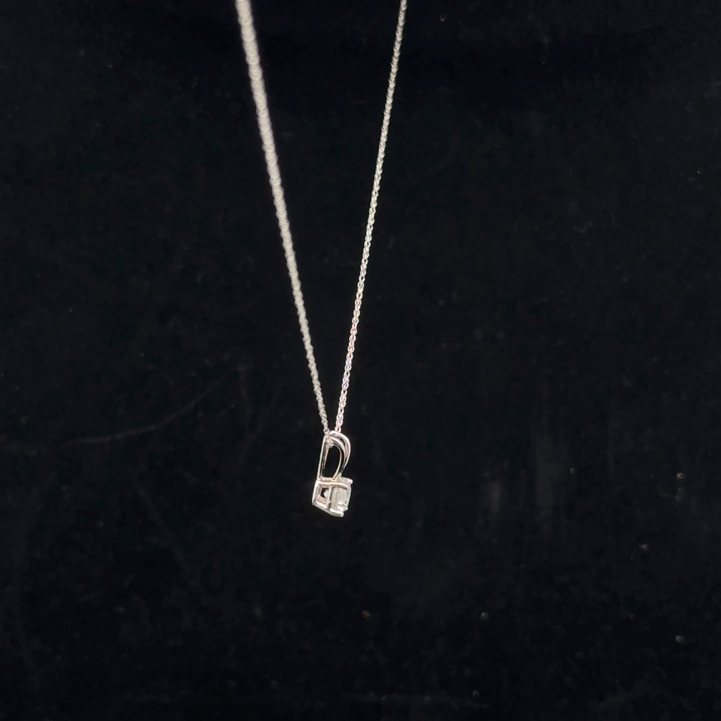 Solitaire Necklace 0.15ct. H/I1 - 10KW - Natural Diamond