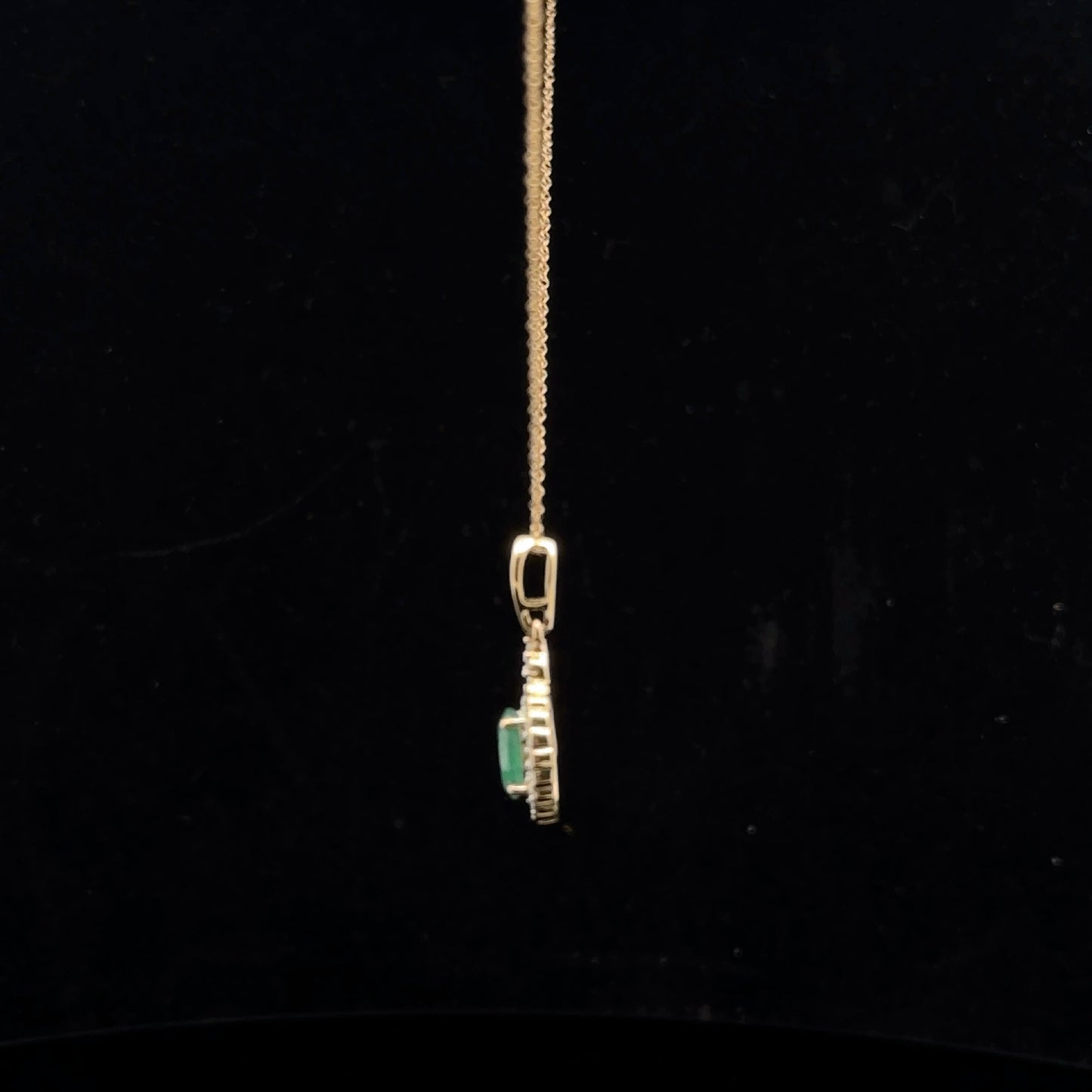 Oval Halo 1ct. 0.18ctw. - 10KY - Natural Emerald - 51053