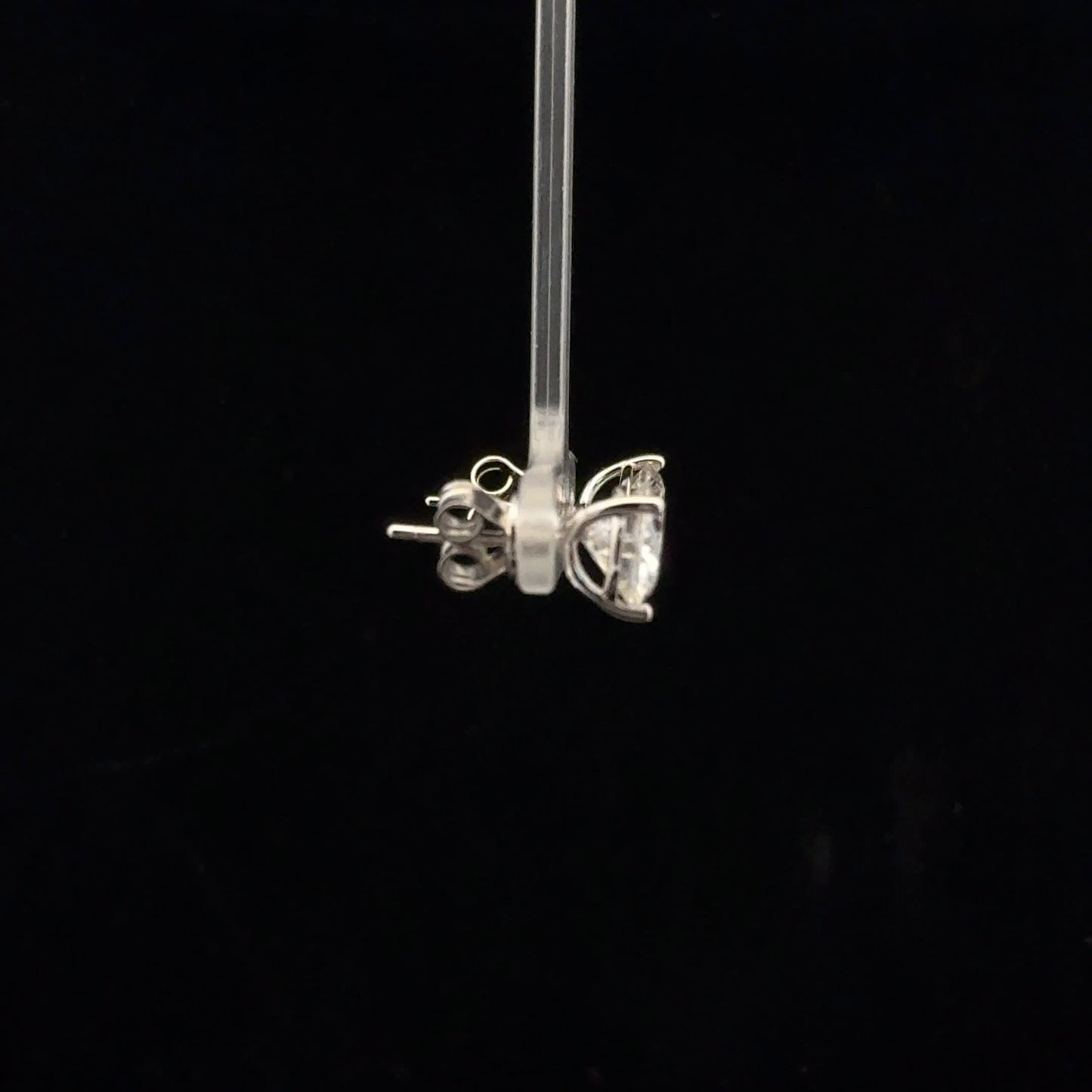 Solitaire Studs 4ctw D/VVS1 - S925 - Moissanite - 52023