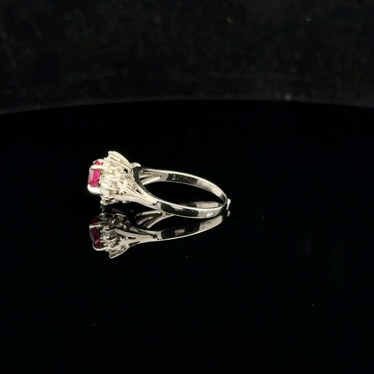 0.86ct Ruby 0.35ctw Diamond - PLAT900 - Natural - 52026