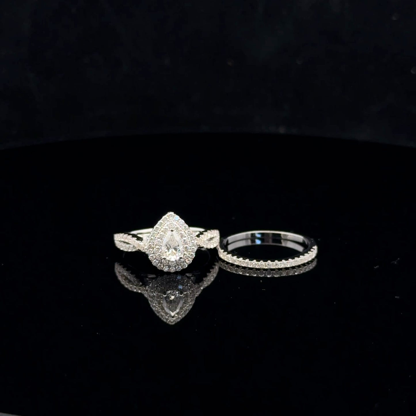 Pear Bridal 0.82ctw D/VVS1 - S925 - Moissanite - 52034