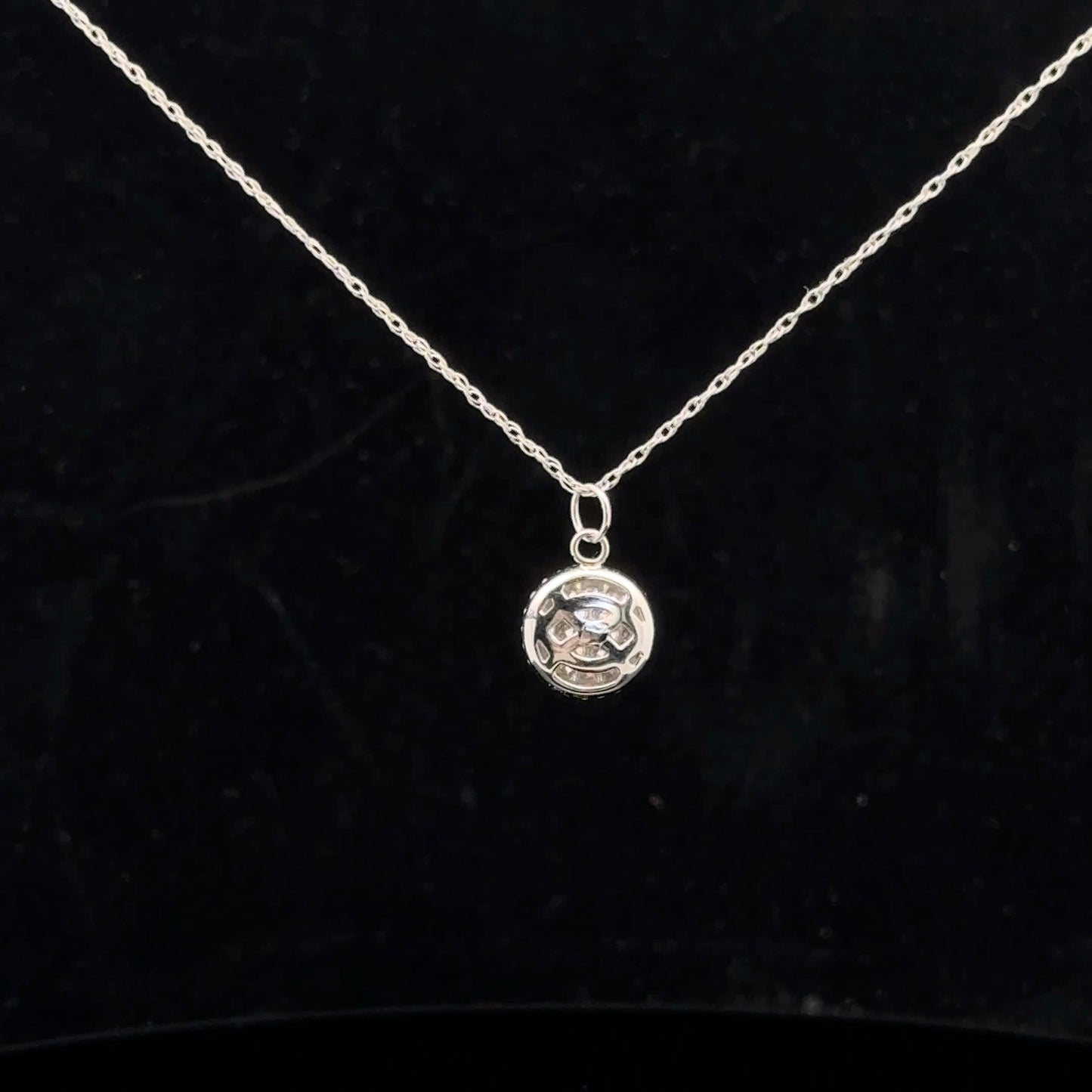 Halo Necklace 0.50ctw G/SI1 - 14KW - Natural Diamond - 52030