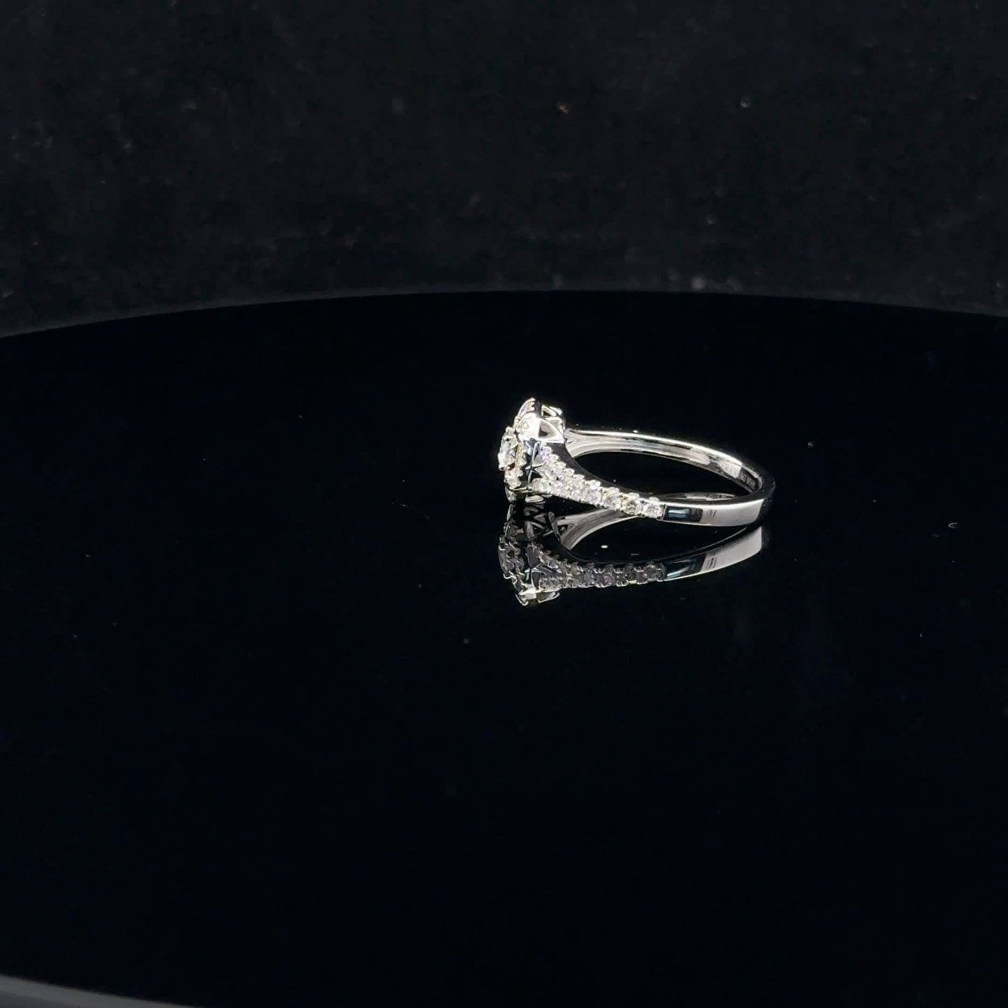 0.50ctw 0.16ct F/SI2 #7 Four Side Halo - 10KW - Natural Diamond - 52071