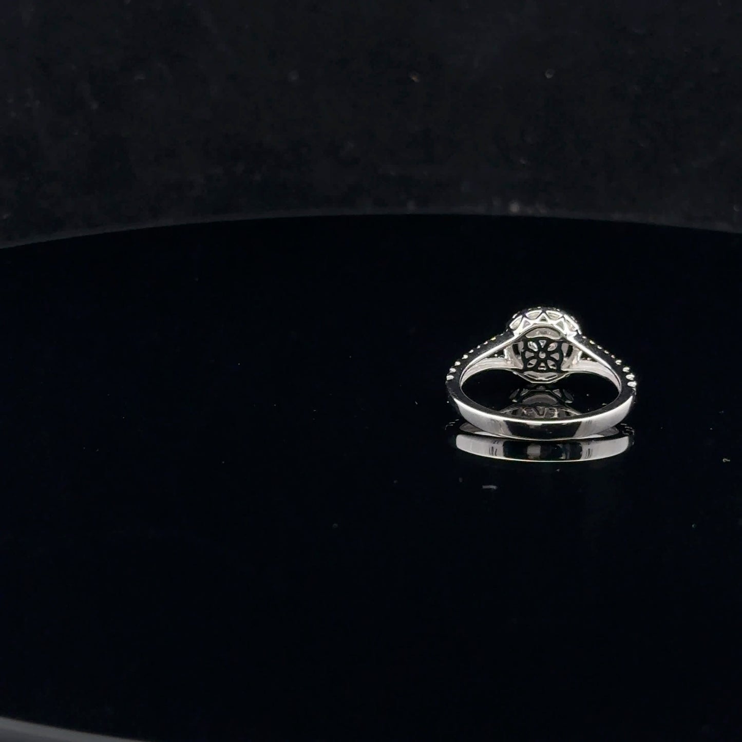 0.50ctw 0.16ct F/SI2 #7 Four Side Halo - 10KW - Natural Diamond - 52071