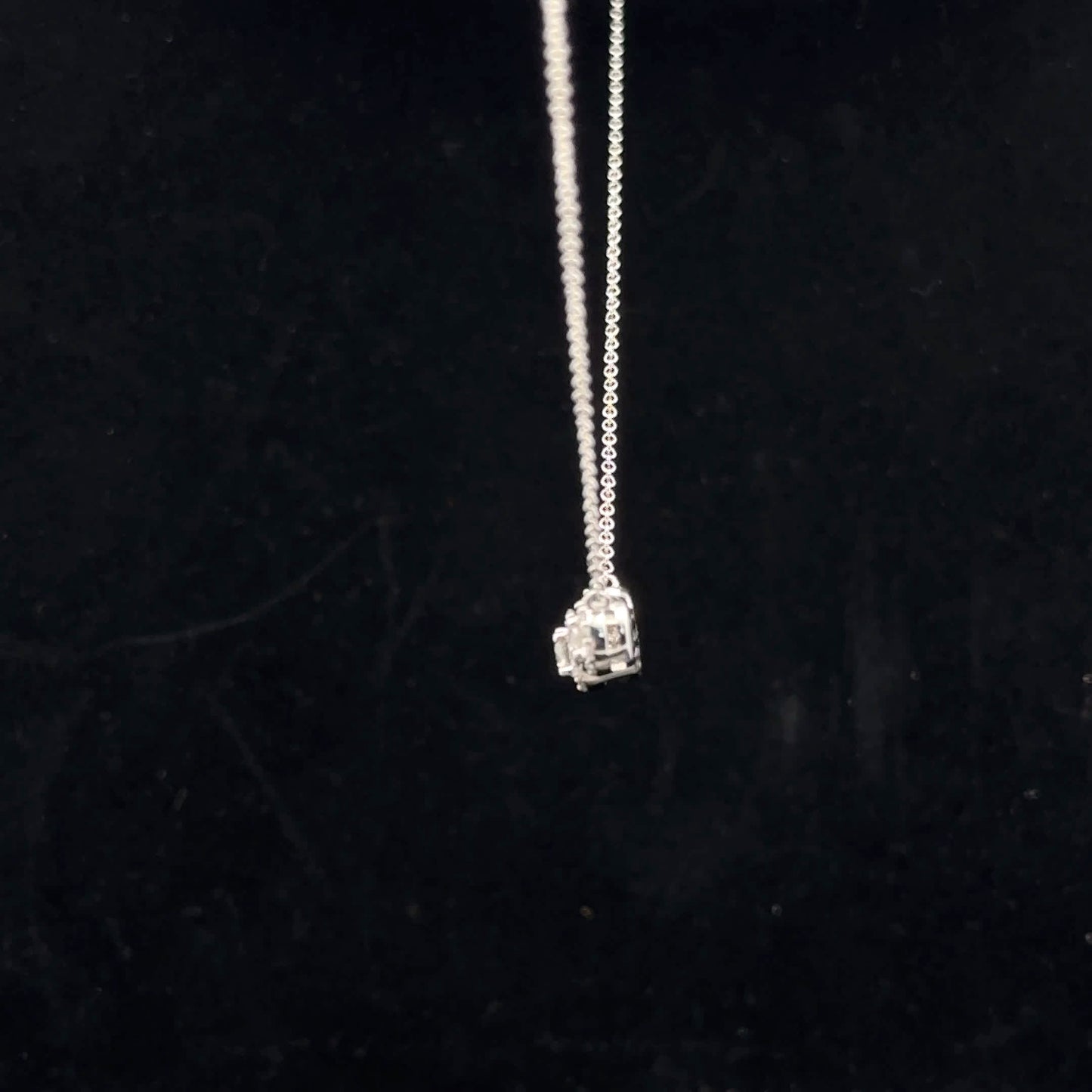 Triple Halo 0.50ctw F/SI2 - 10KW - Natural Diamond - 52070