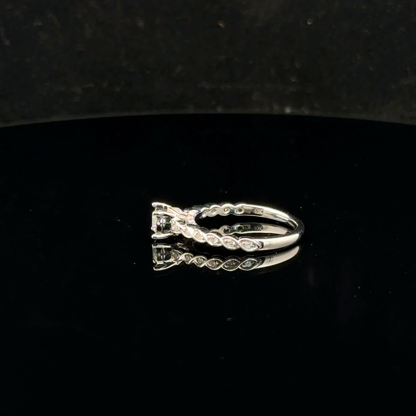 Twist Solitaire 0.50ctw 0.35ct G/I1 - 10KW - Natural Diamond - 52082
