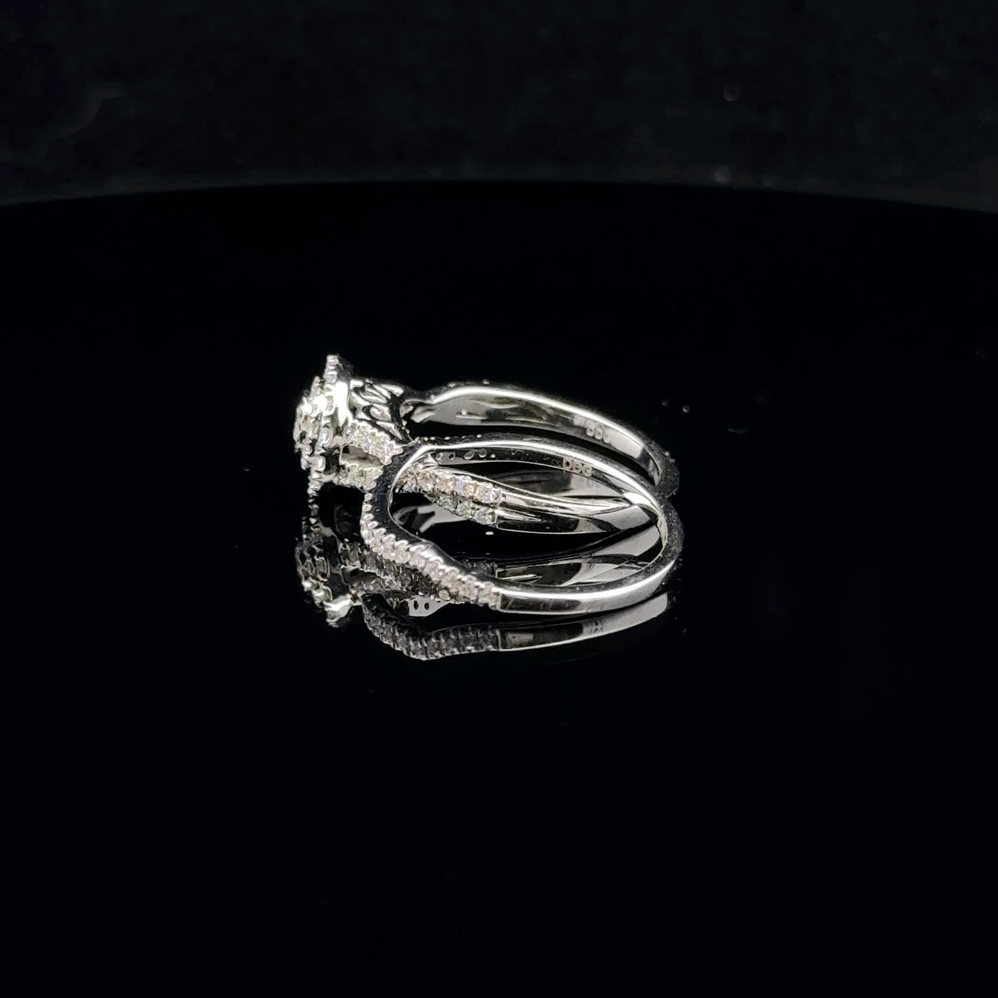 0.63ctw 0.10ct G/SI1 #6.5 Halo Twist Set - 14KW - Natural Diamond - 53024