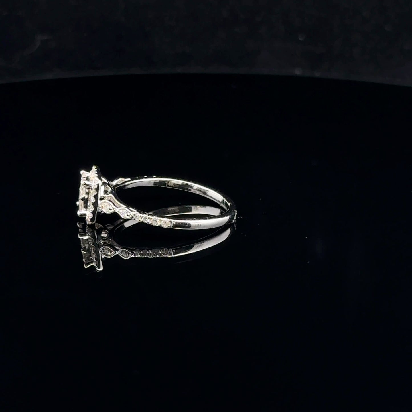 0.50ctw G/SI1 #7 Princess Halo - 14KW - Natural Diamond - 53054