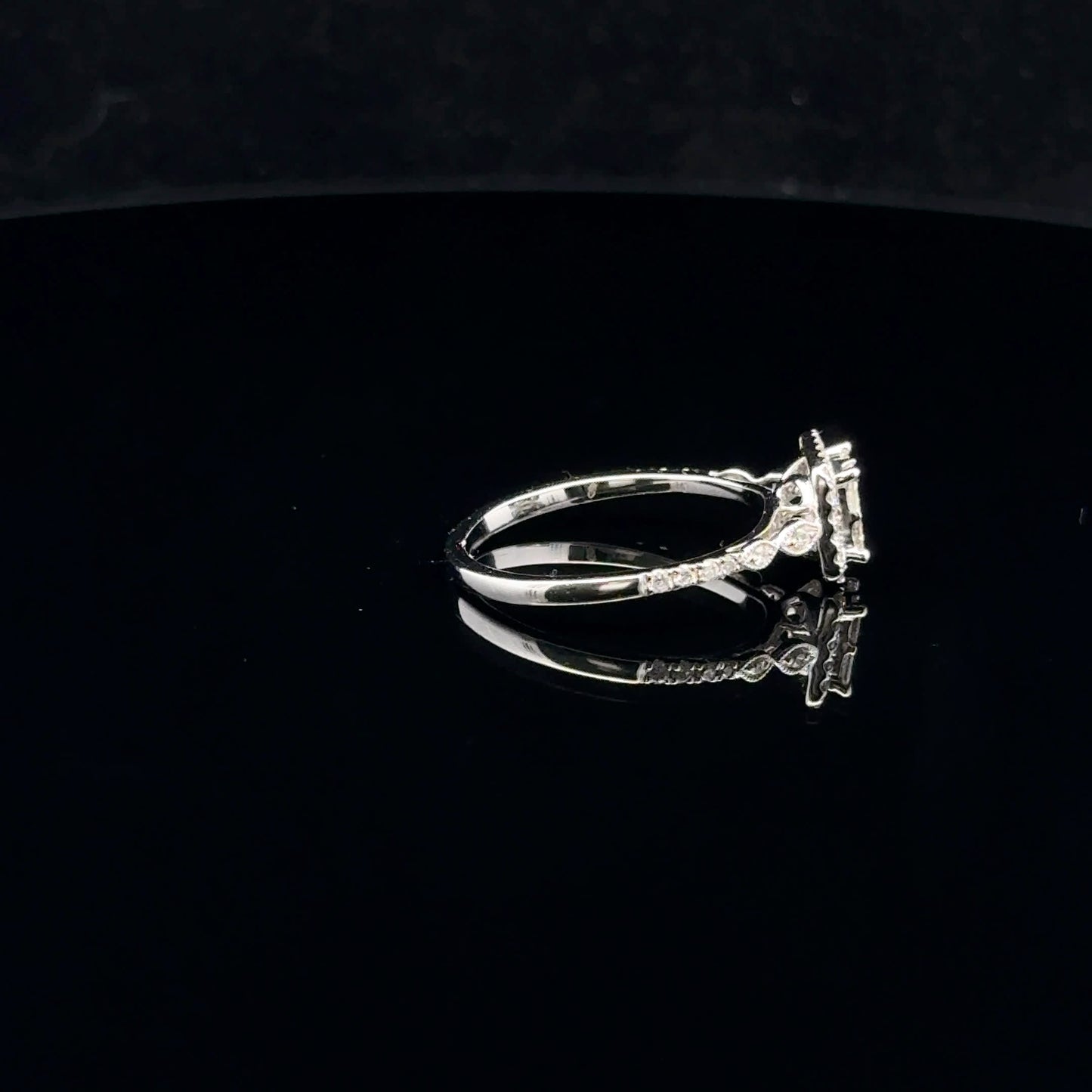 0.50ctw G/SI1 #7 Princess Halo - 14KW - Natural Diamond - 53054