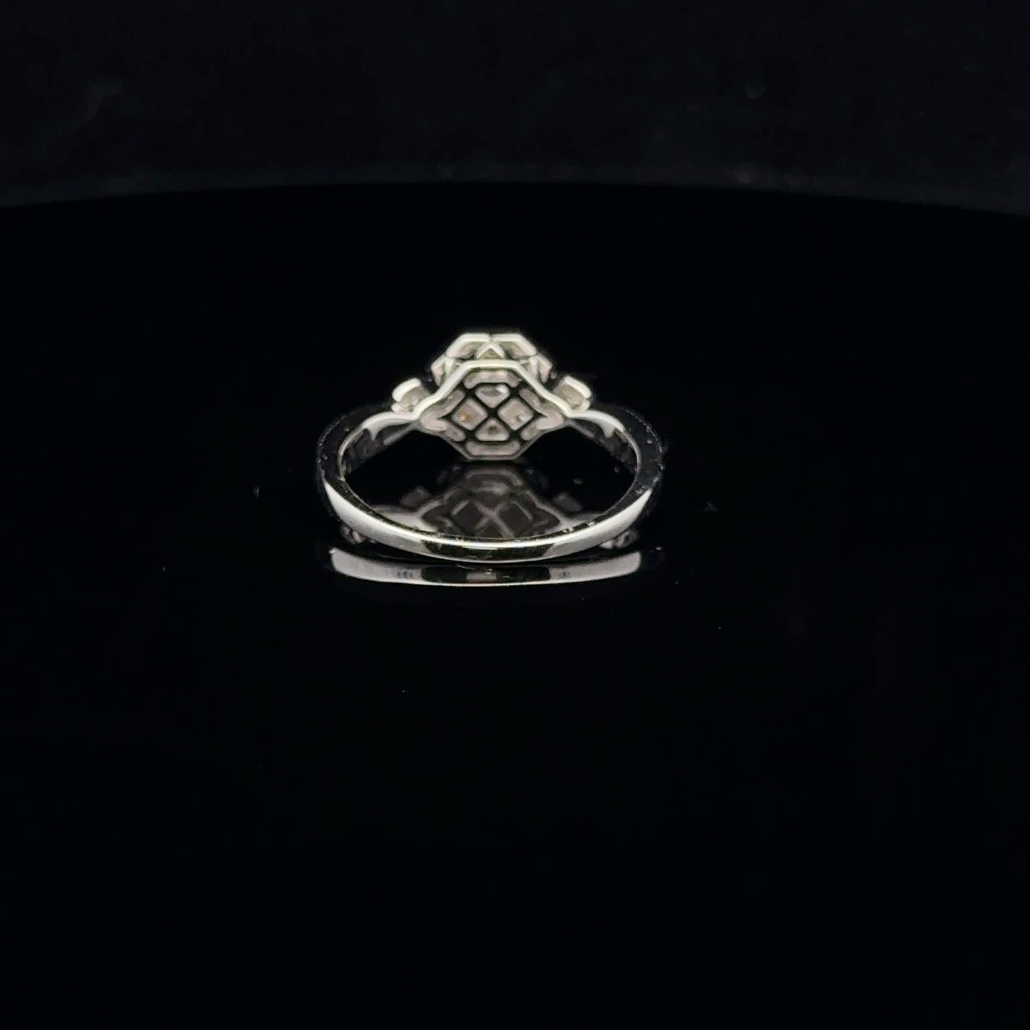 0.33ctw 0.2ct G/SI2 Vintage Halo - 14KW - Natural Diamond - 53062-7