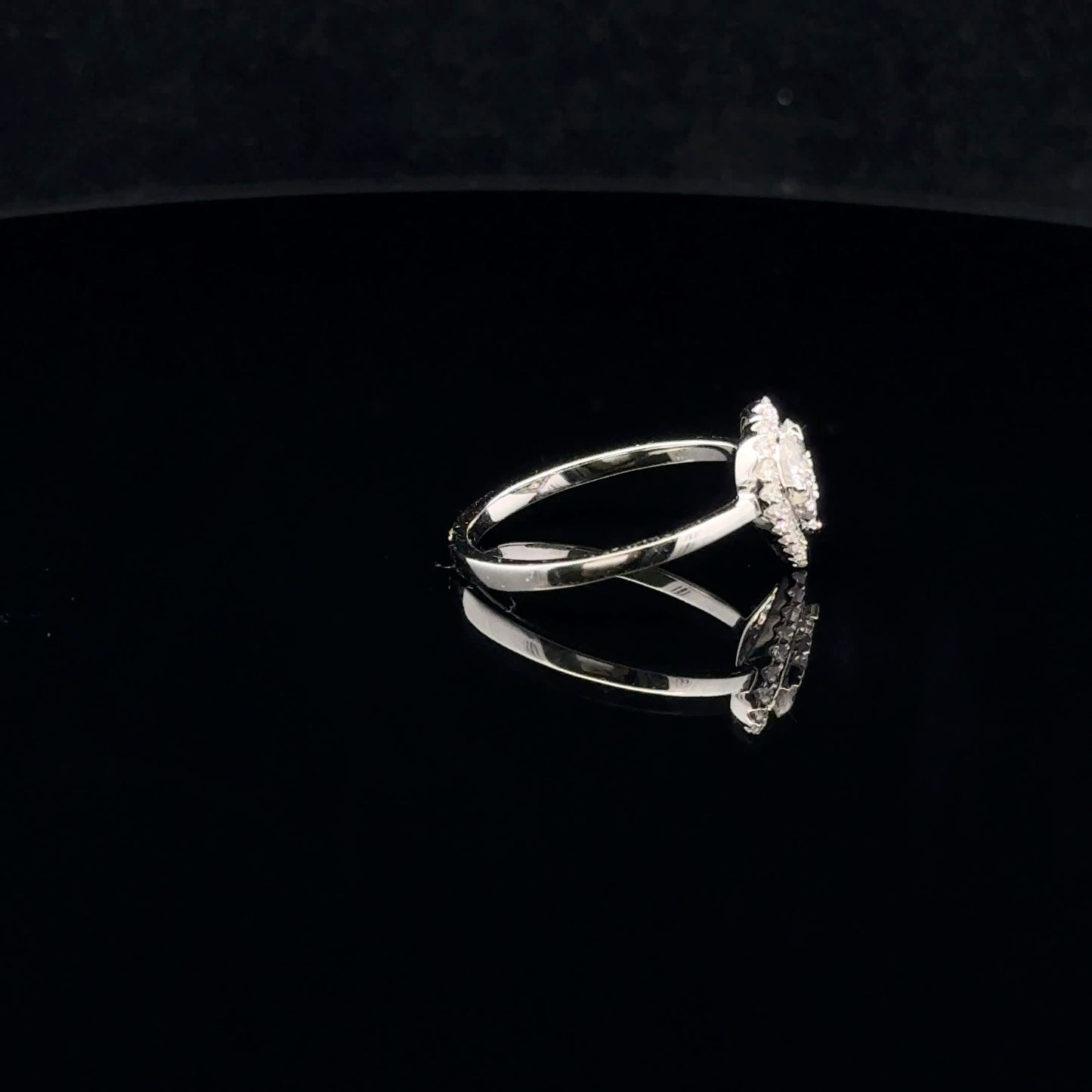 0.58ctw F/SI1 #6.75 Heart Halo - 14KW - Natural Diamond - 53068