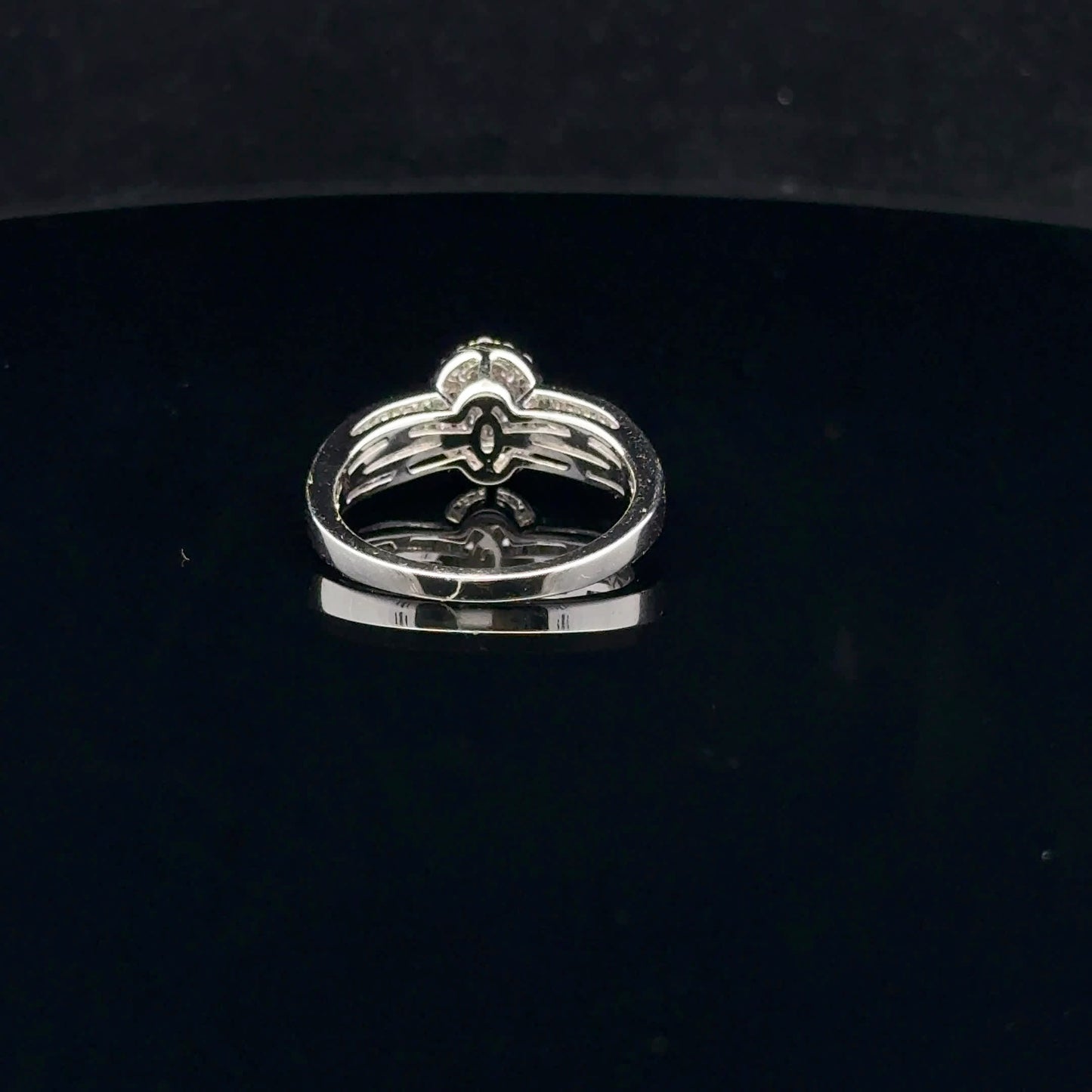 0.50ctw G/SI1 #7 Oval Wide Band - 10KW - Natural Diamond - 53069
