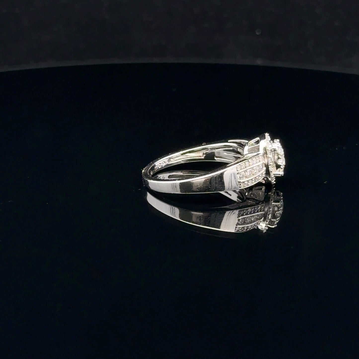 0.50ctw G/SI1 #7 Oval Wide Band - 10KW - Natural Diamond - 53069