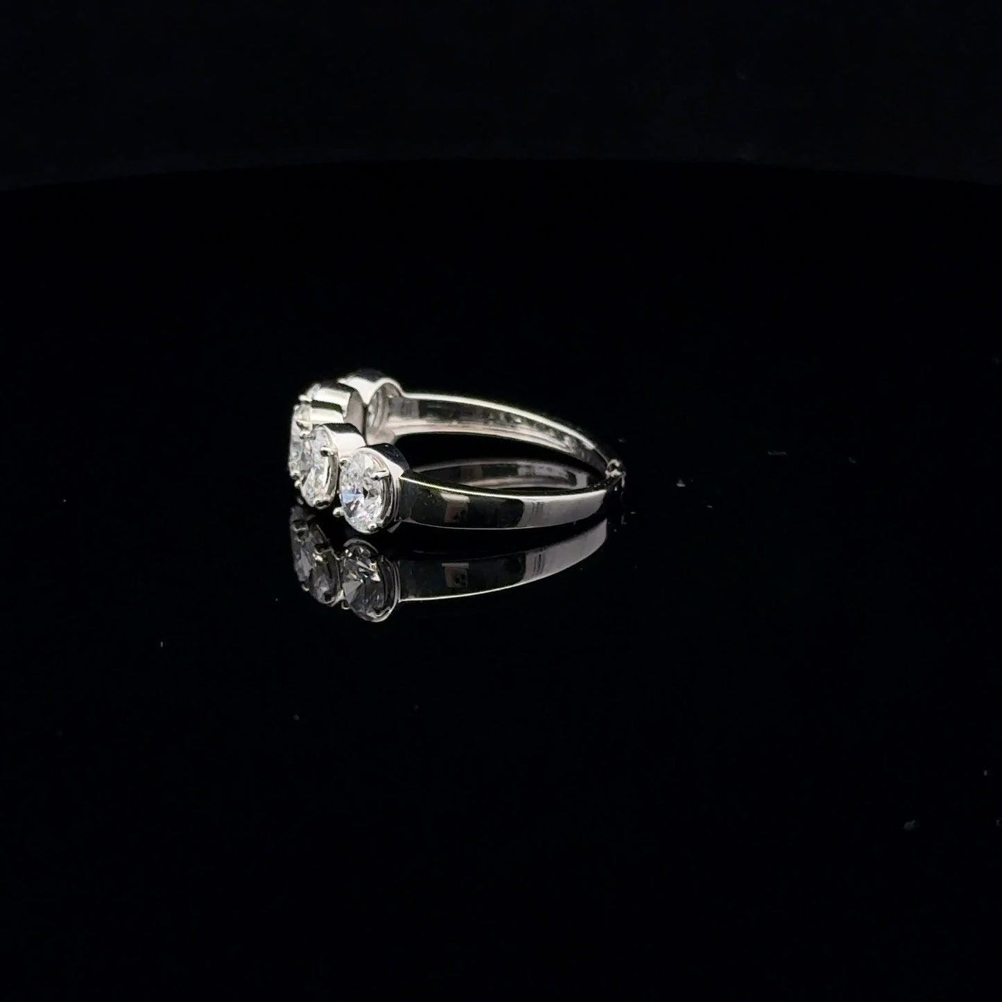 1.25ctw D/VS1 #7 Oval Band - 14KW - Lab Diamond - 53083