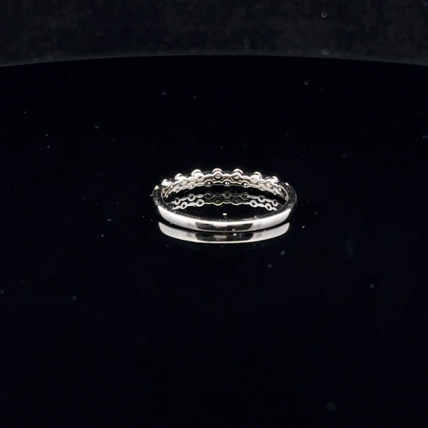 0.25ctw H/SI2 #6.75 Two Row band - 10KW - Natural Diamond - 53091
