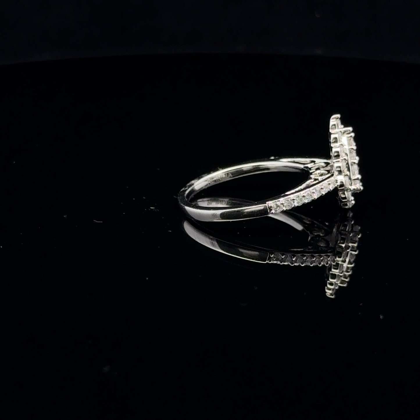 0.85ctw G/SI2 #7 Pear Cluster - 10KW - Natural Diamond - 53093