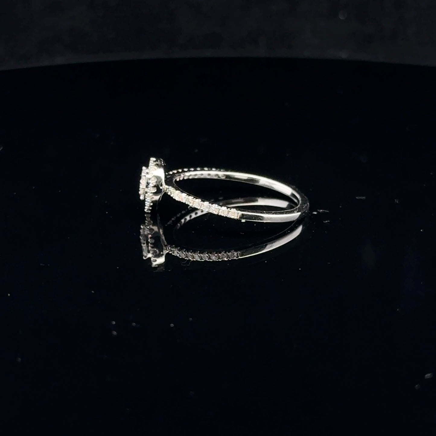 0.25ctw G/I1 #7 Heart Mini halo - 10KW - Natural Diamond - 53105