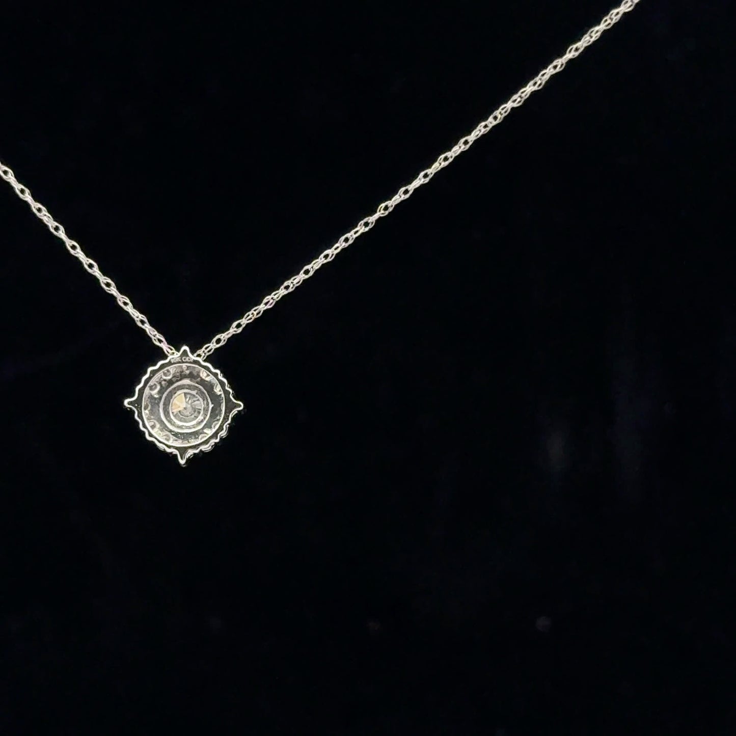 0.38ctw 0.20ct G/SI2 Halo Necklace - 10KW - Natural Diamond - 53117