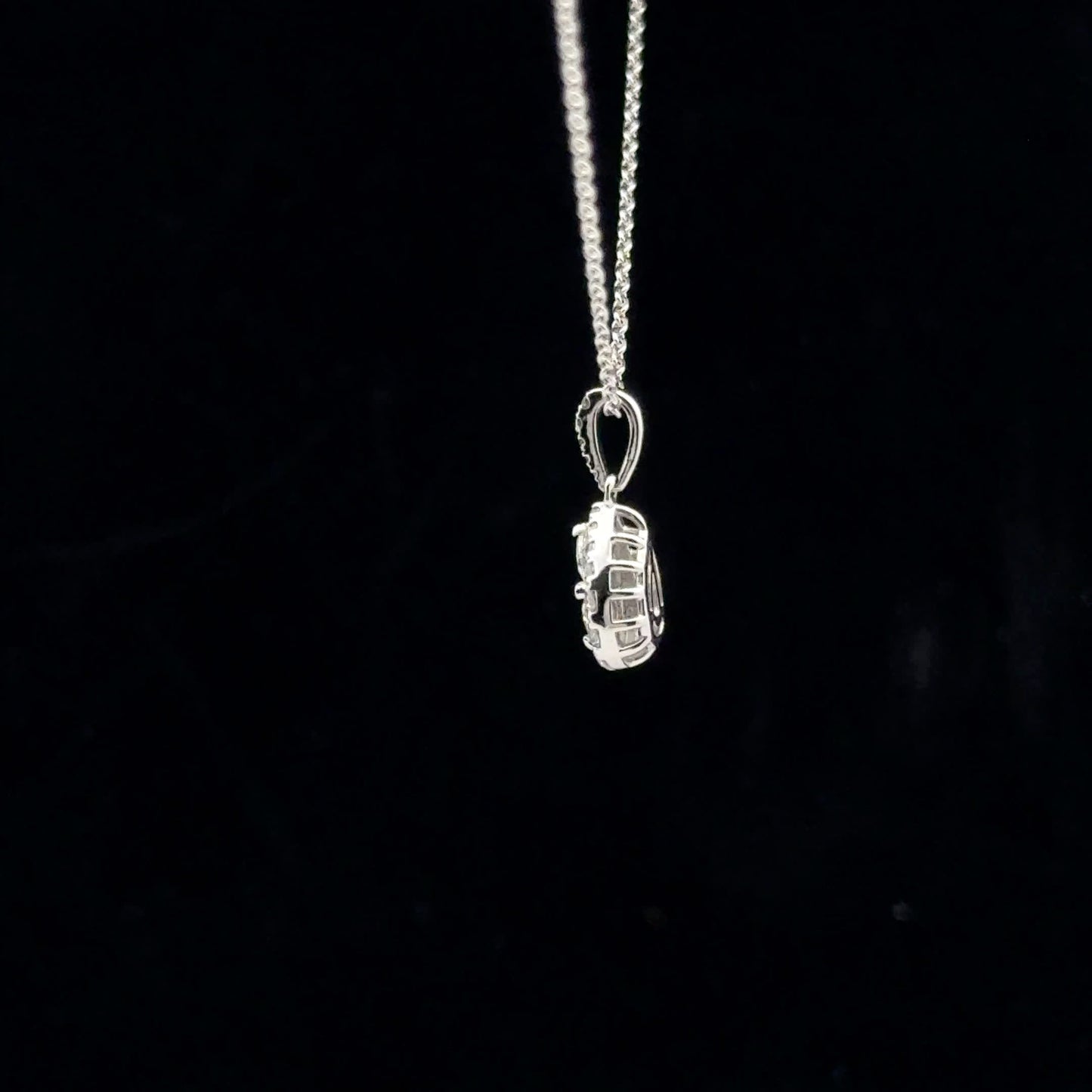 0.25ctw H/I1 Pear Halo - 10KW - Natural Diamond - 53119