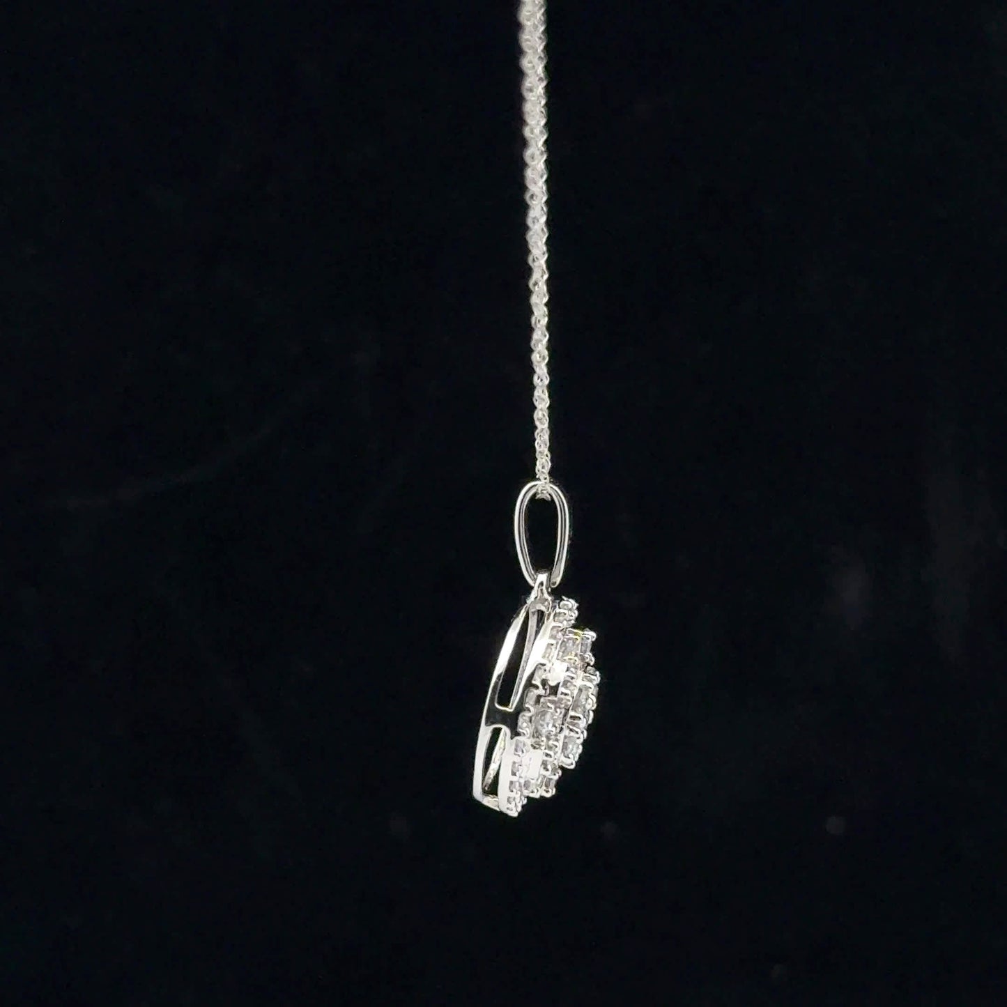 0.50ctw G/SI2 Round Halo - 10KW - Natural Diamond - 53120