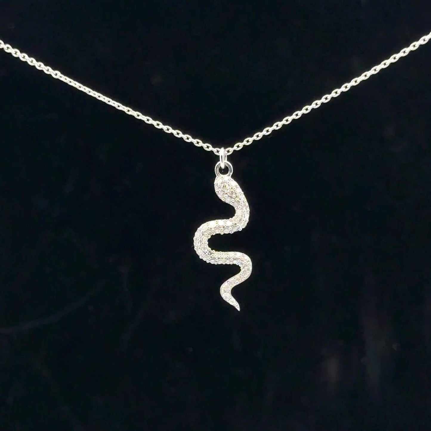 0.22ctw H/I1 Snake Necklace - 14KW - Natural Diamond - 53129