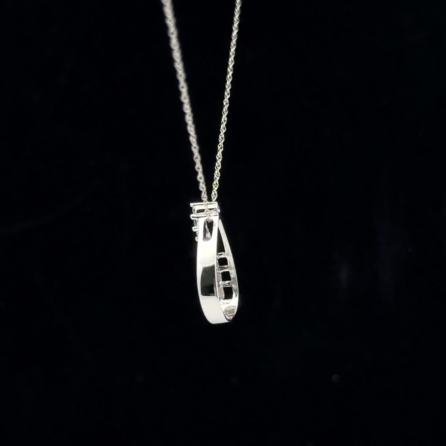 0.15ctw G/SI2 Pear Journey - 10KW - Natural Diamond - 53133