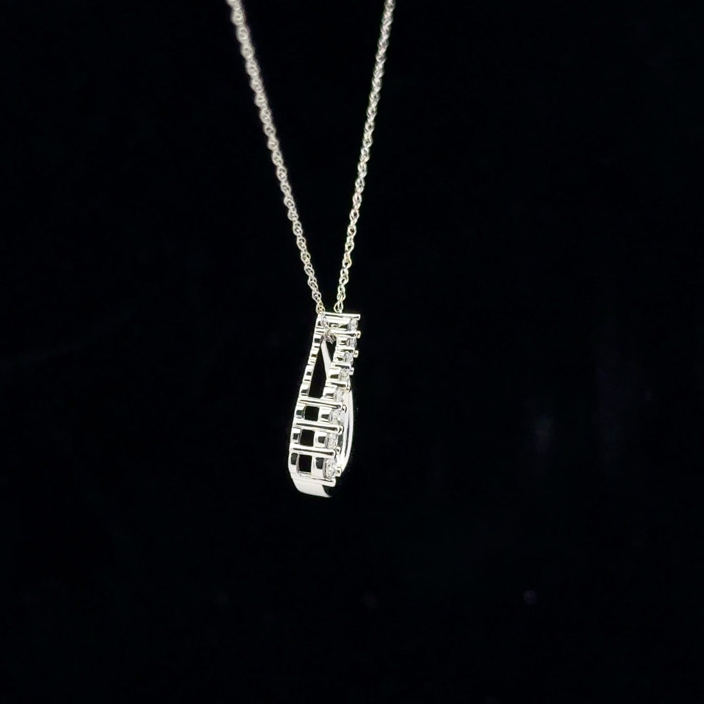 0.15ctw G/SI2 Pear Journey - 10KW - Natural Diamond - 53133