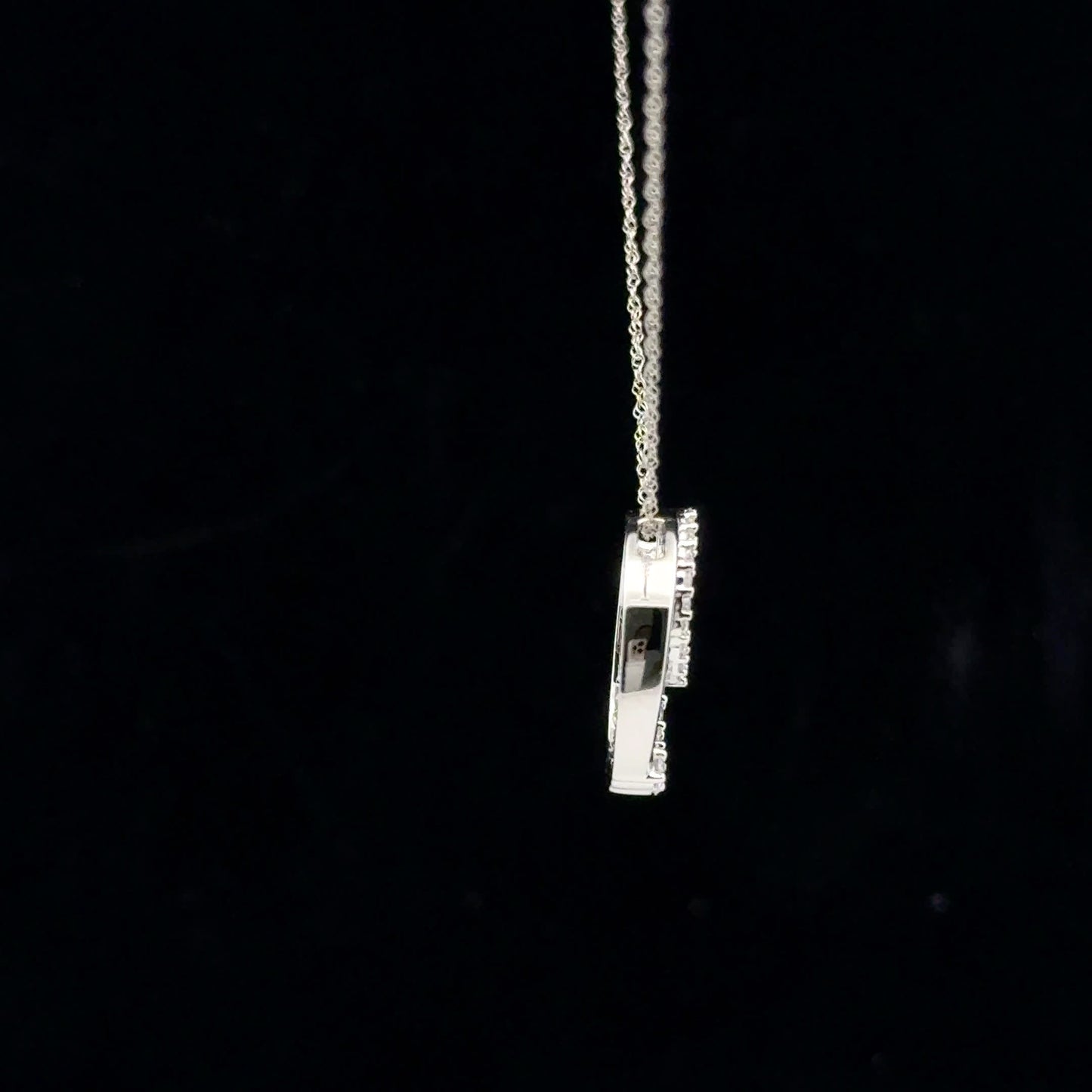 0.33ctw G/SI2 Loop - 10KW - Natural Diamond - 53147