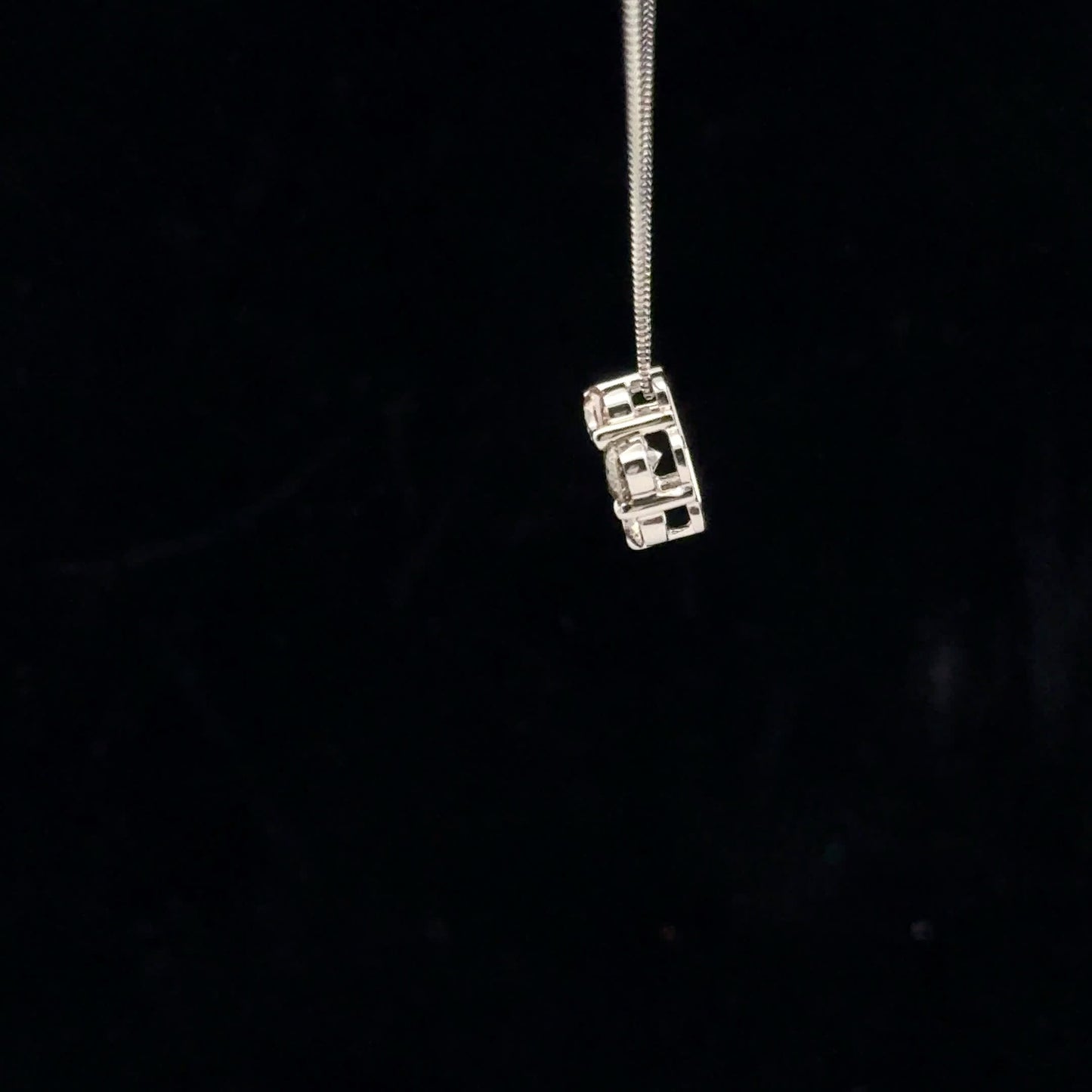 1ctw H/SI1 Seven Flower - PT900 - Natural Diamond - 53151
