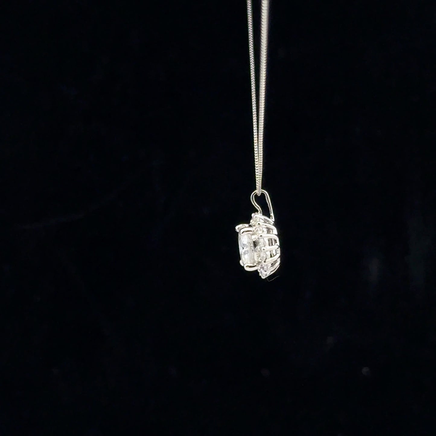 1.03ctw 0.83ct G/I1 Halo Solitaire - PT950 - Natural Diamond - 53153