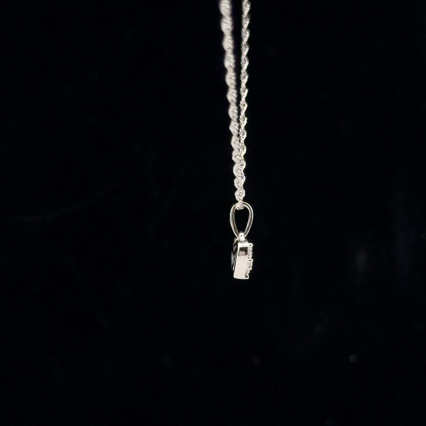 0.18ctw G/SI2 Heart - 14KW - Natural Diamond - 53156