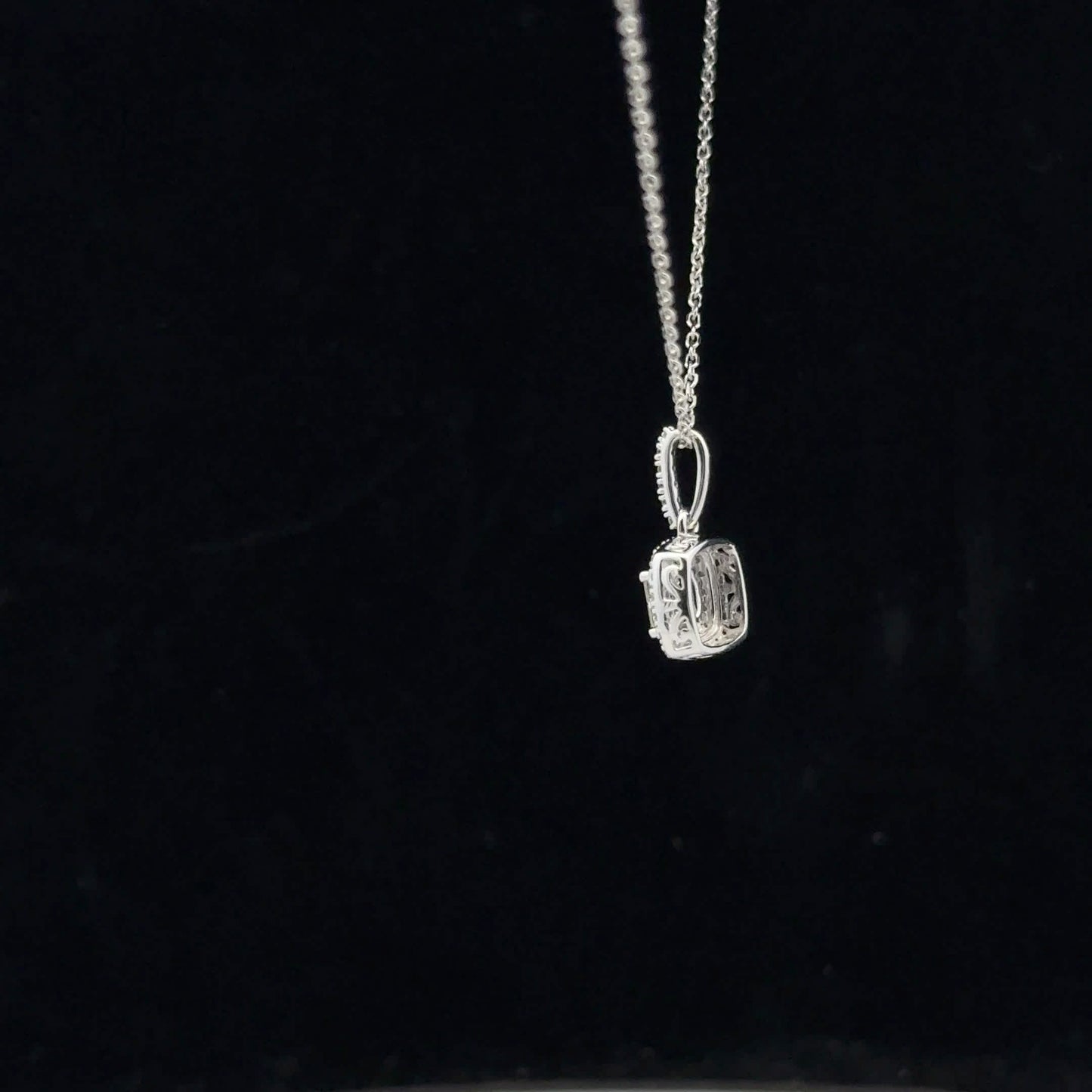 0.25ctw G/SI1 Square Halo - 10KW - Natural Diamond - 53169