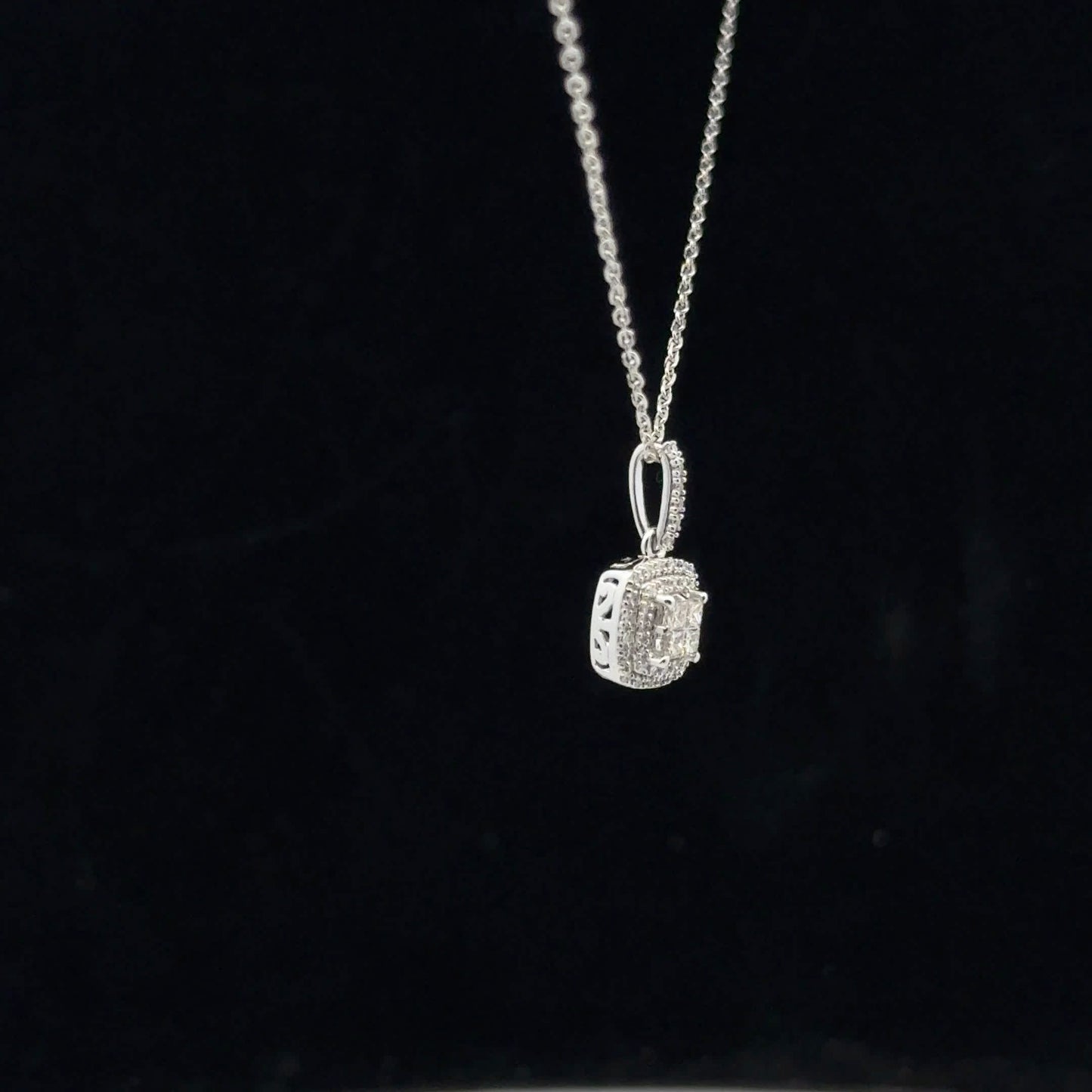 0.25ctw G/SI1 Square Halo - 10KW - Natural Diamond - 53169